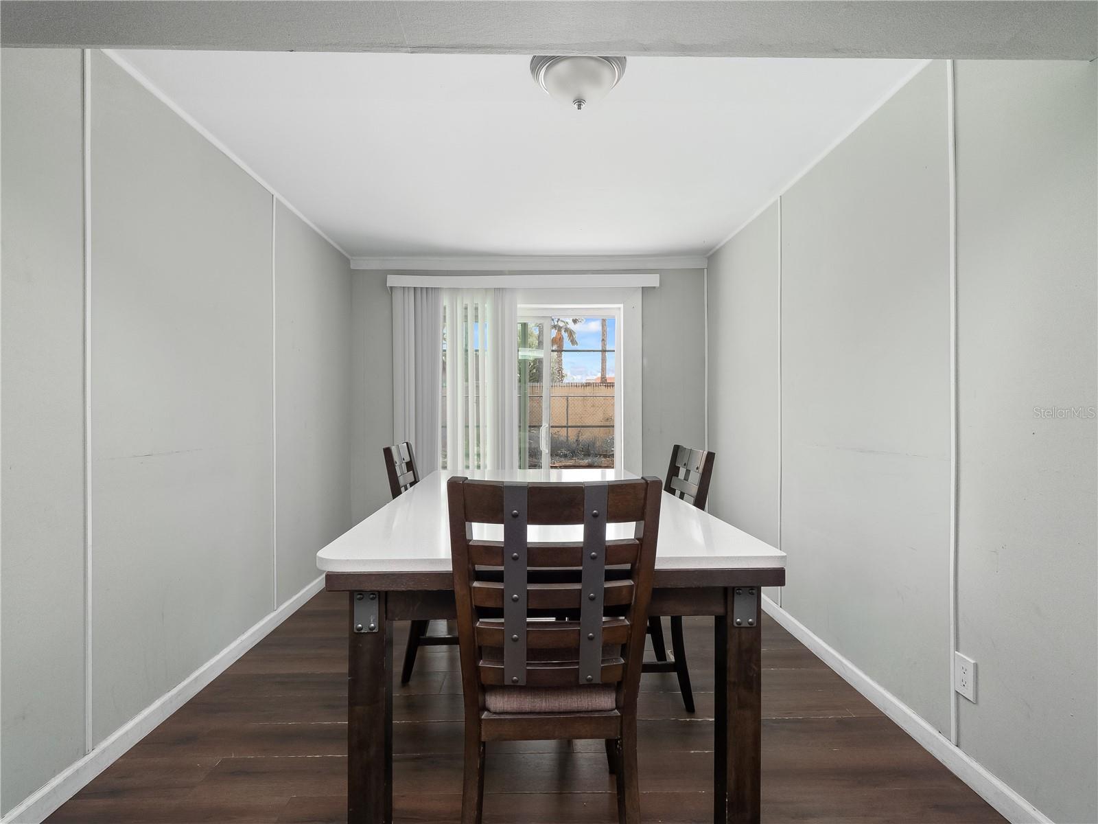 745 HILLVIEW DR #745