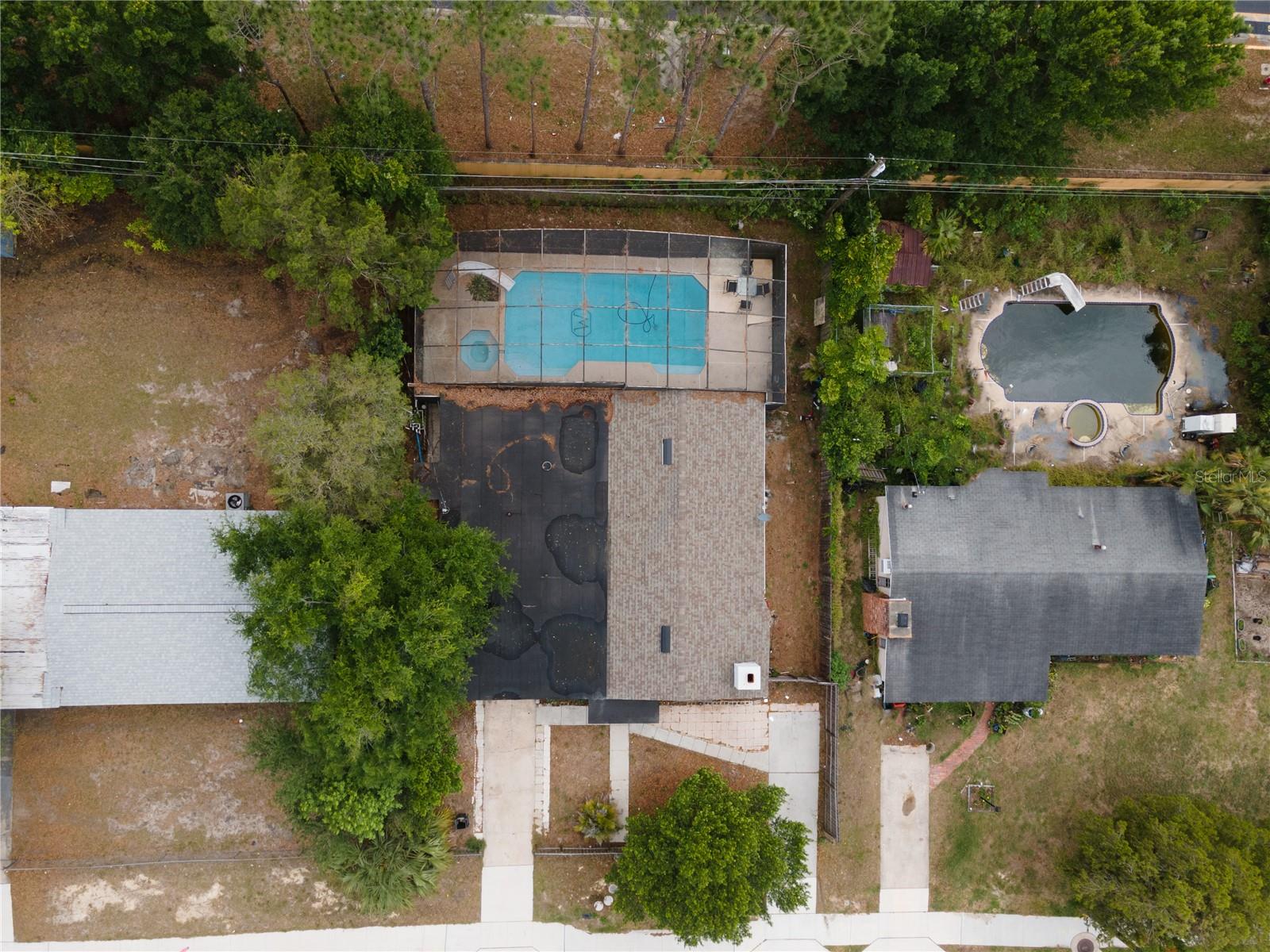 745 HILLVIEW DR #745