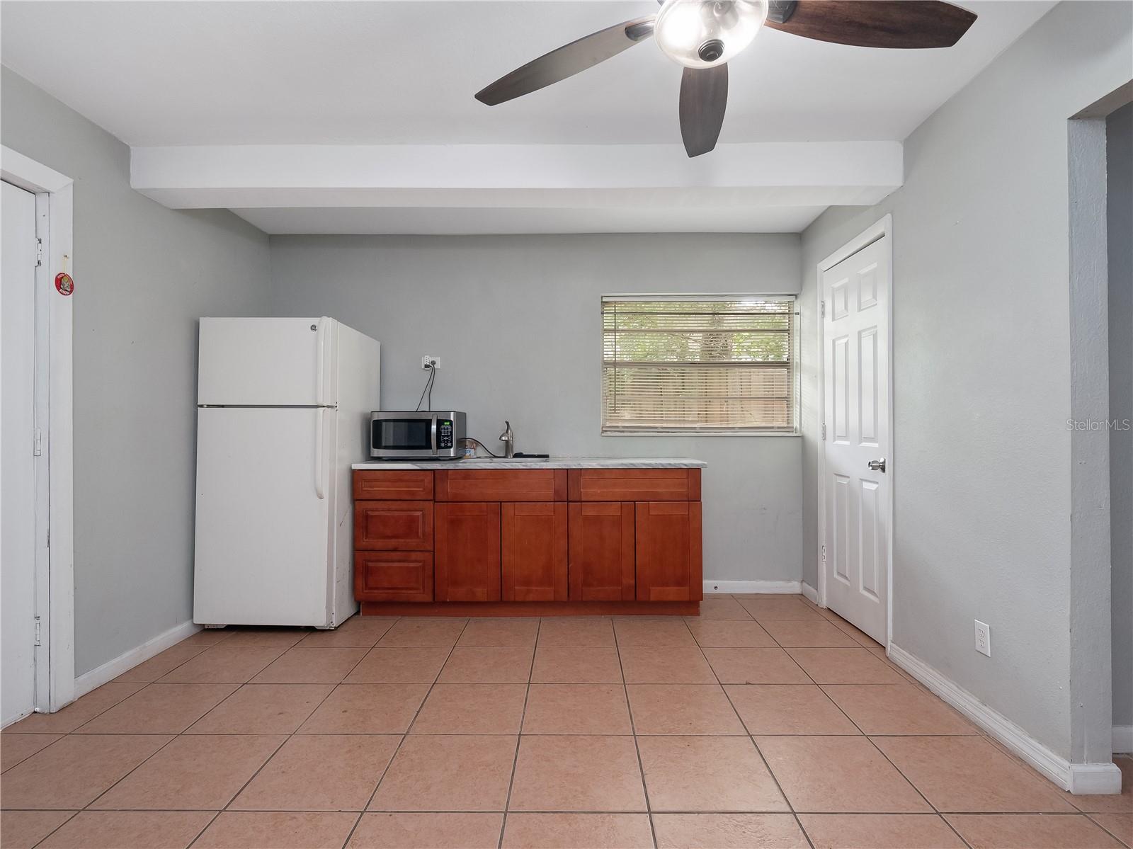 745 HILLVIEW DR #745