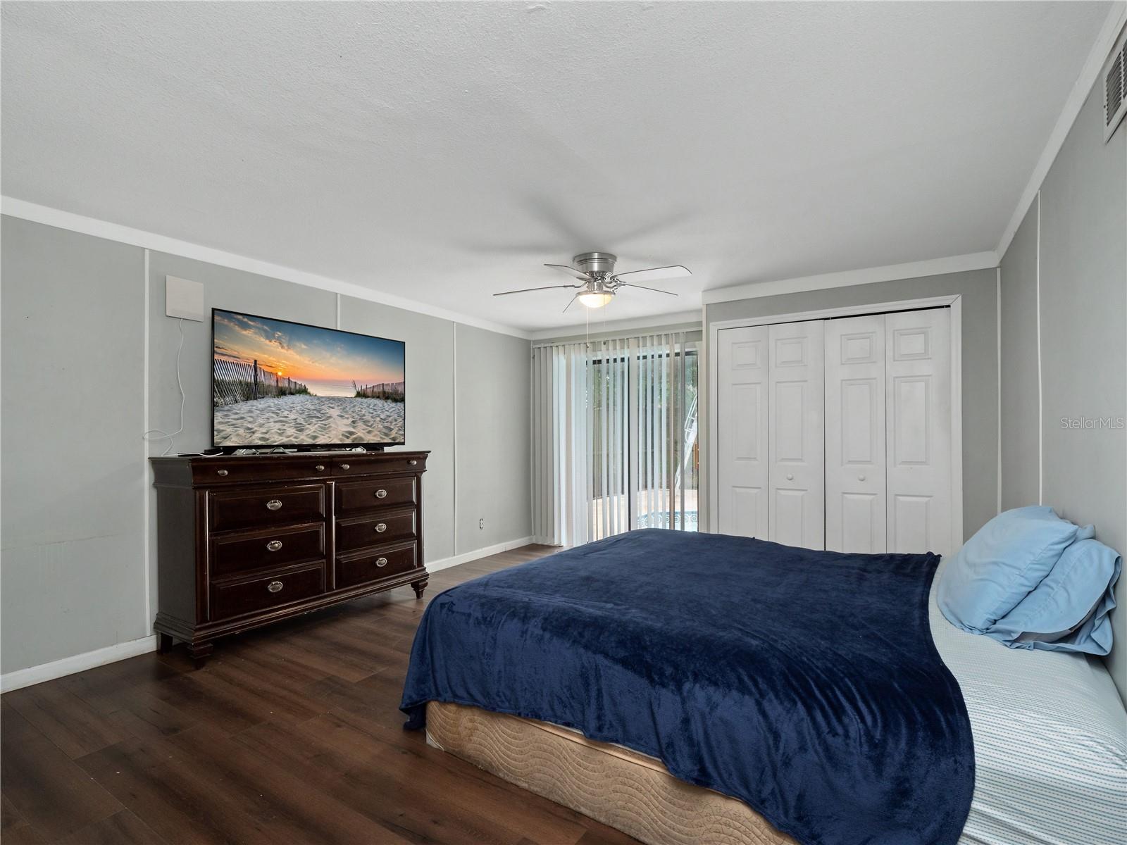 745 HILLVIEW DR #745