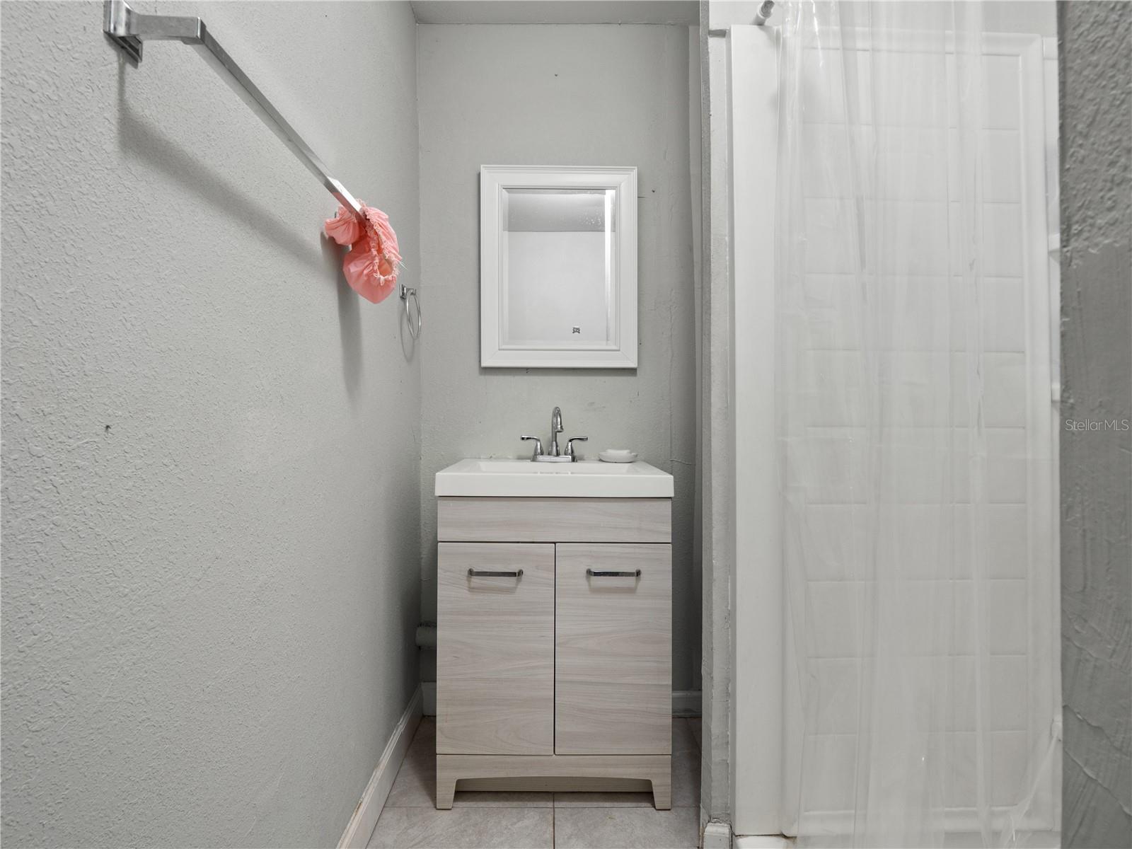 745 HILLVIEW DR #745