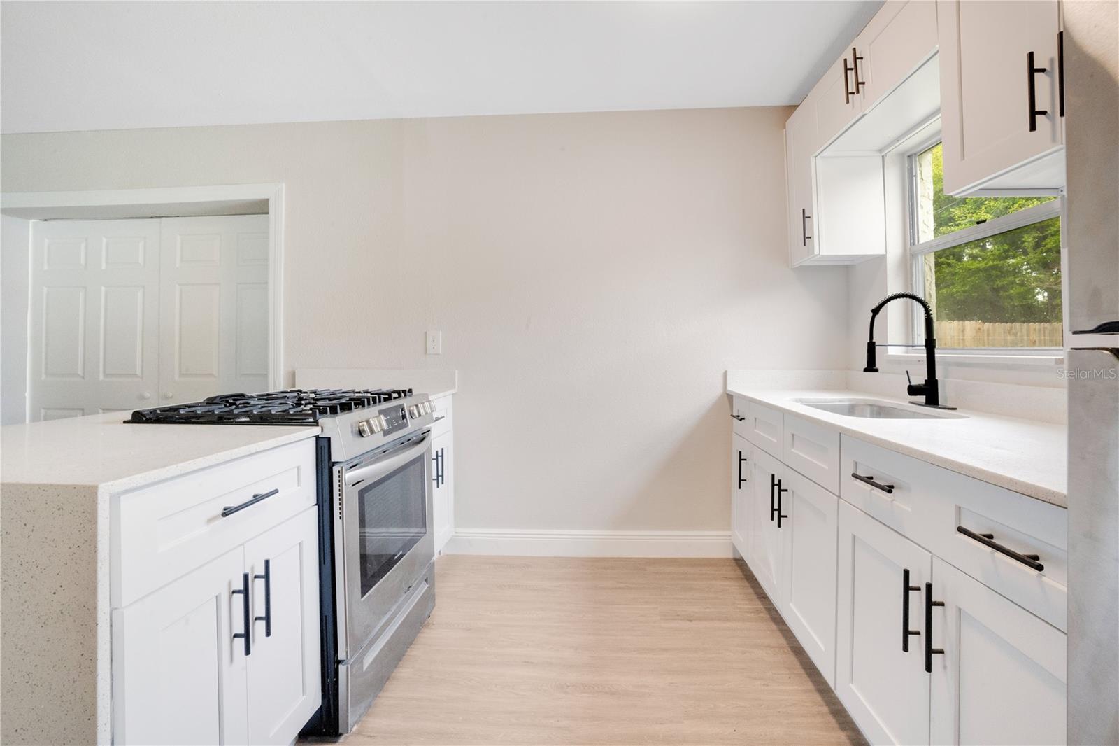 151 W CONNECTICUT AVE