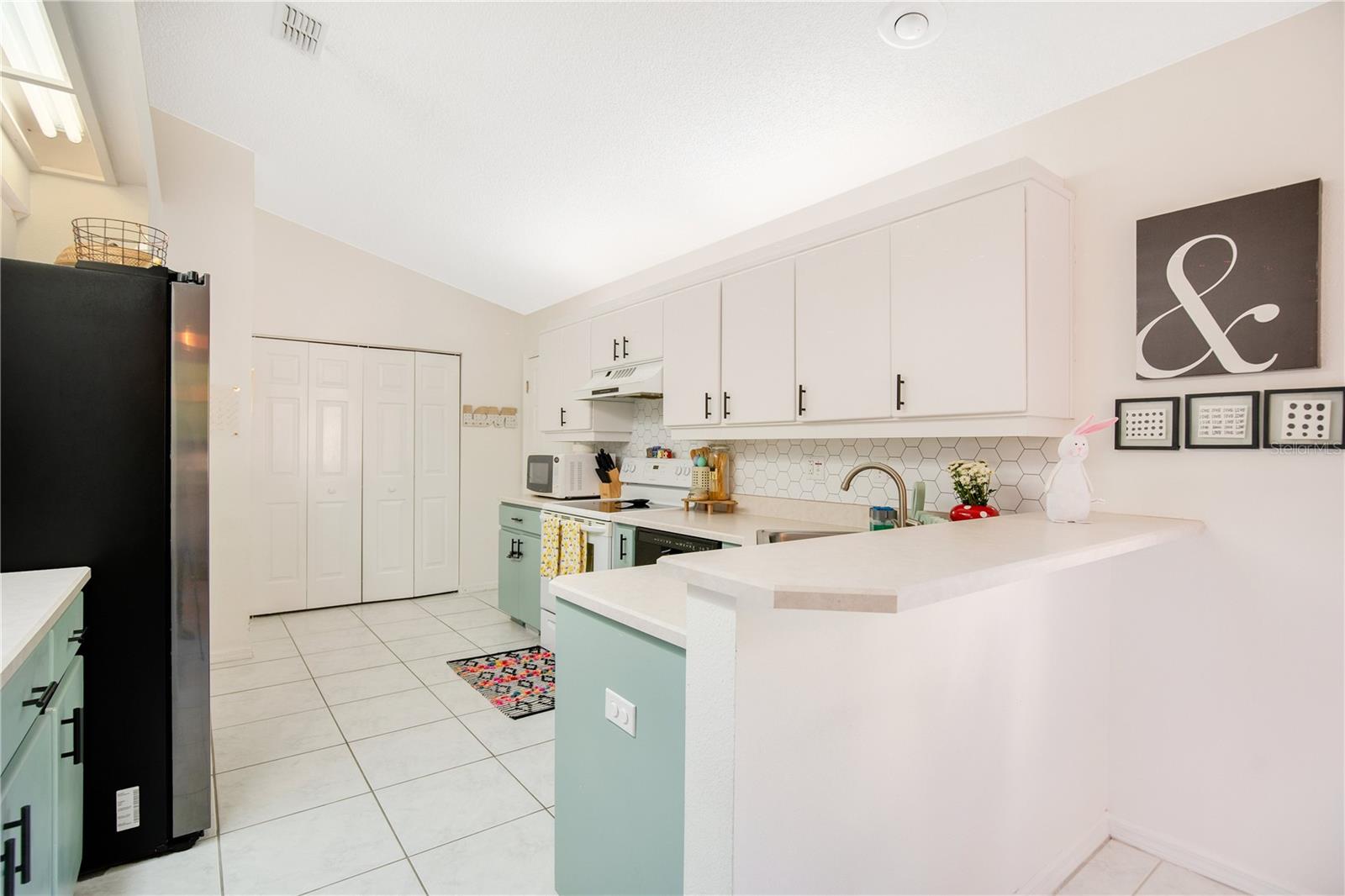 2149 SHERWOOD FOREST DR