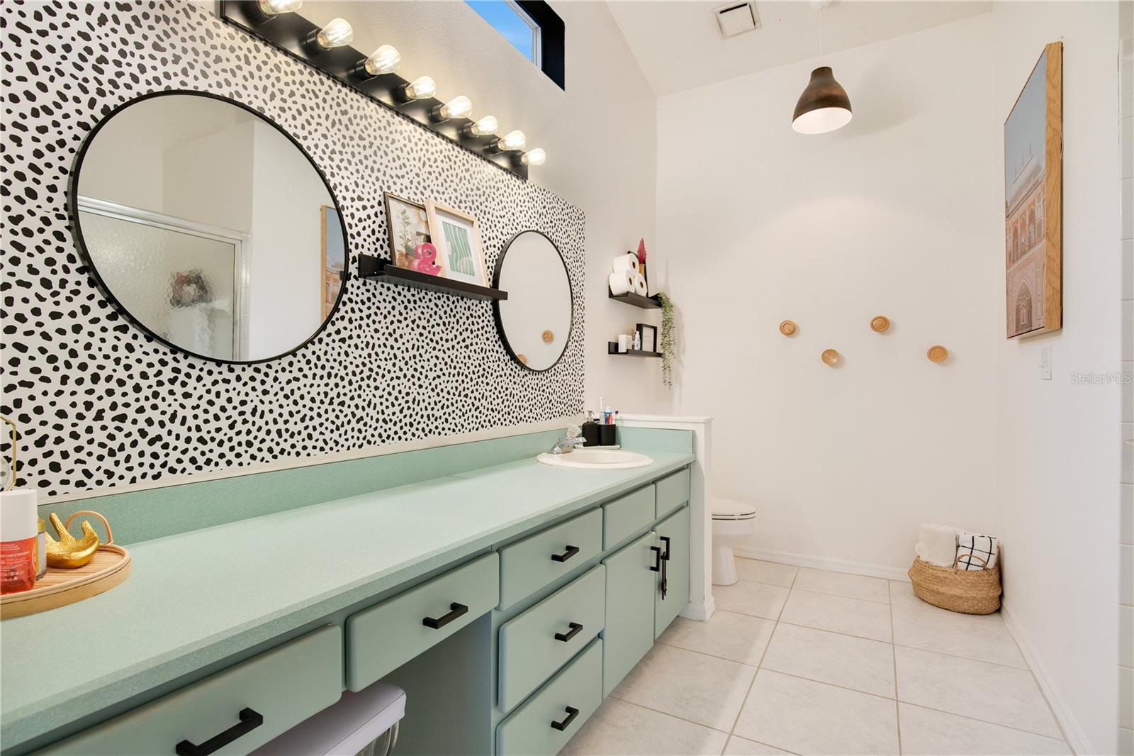 2149 SHERWOOD FOREST DR