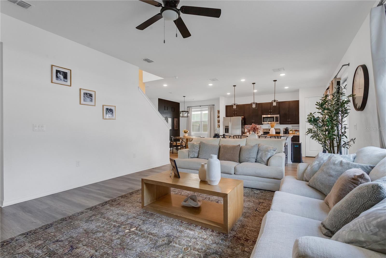 682 HERITAGE SQUARE DR