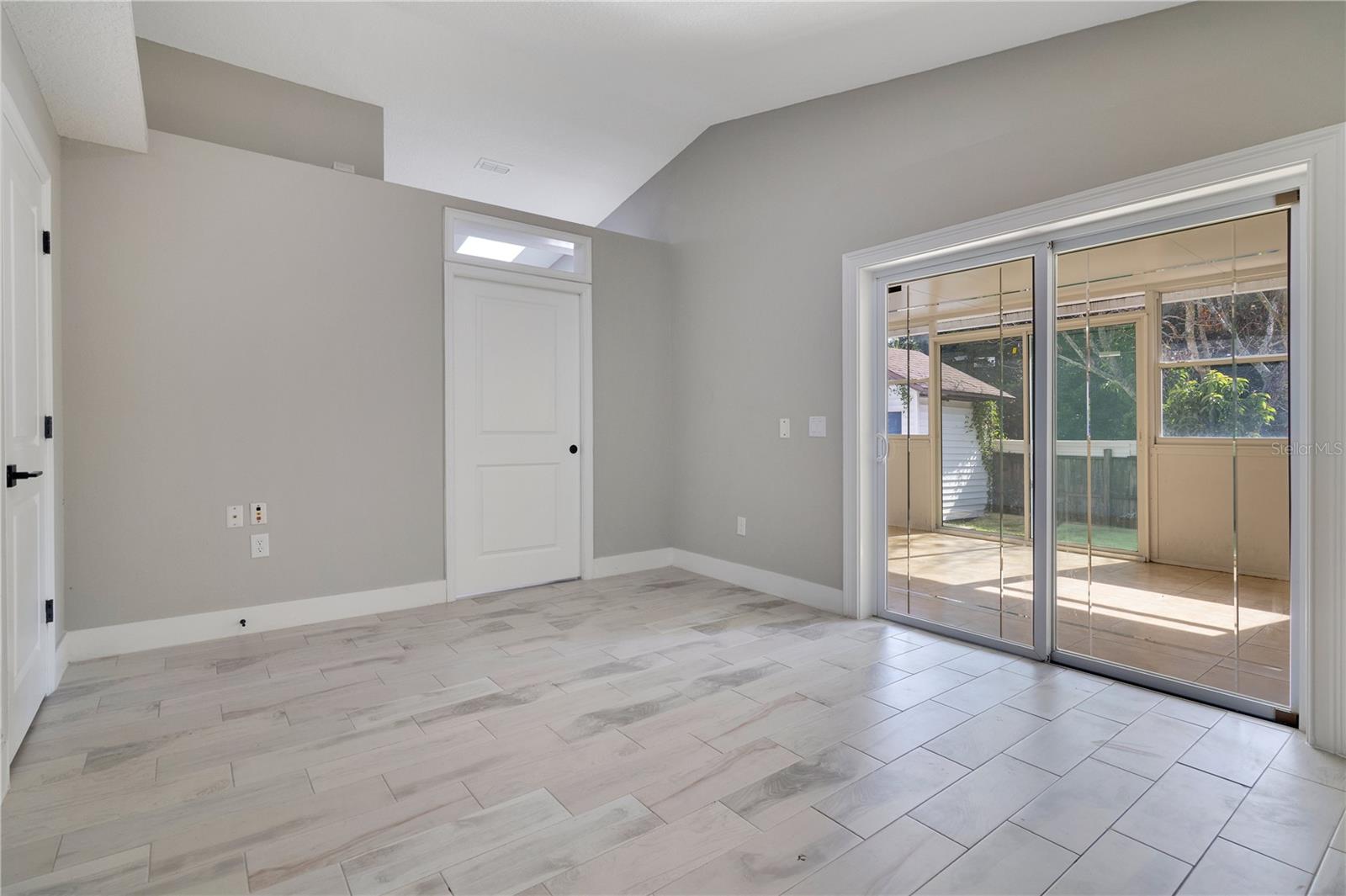 7231 EDGEWATER SHORES CT