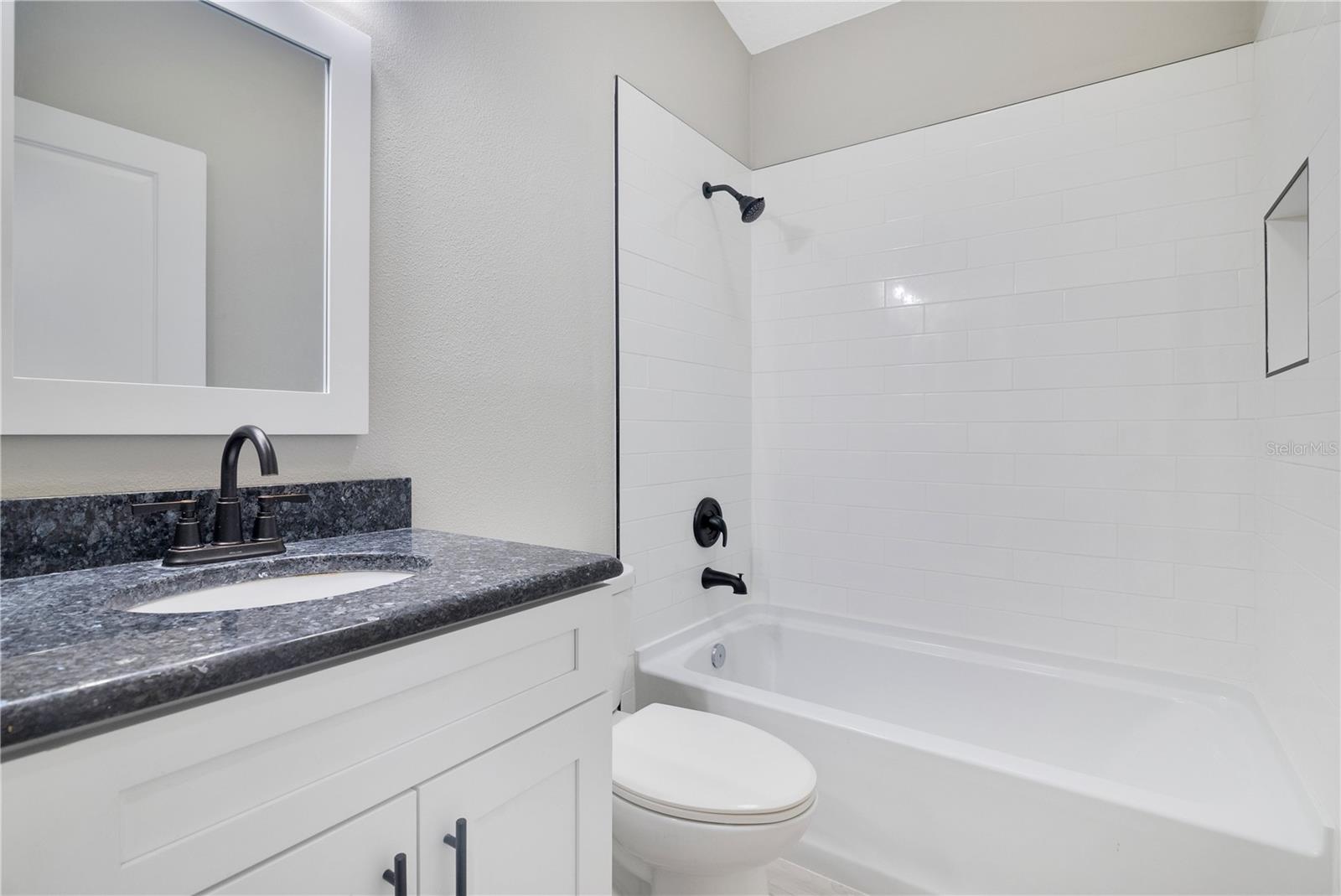 7231 EDGEWATER SHORES CT