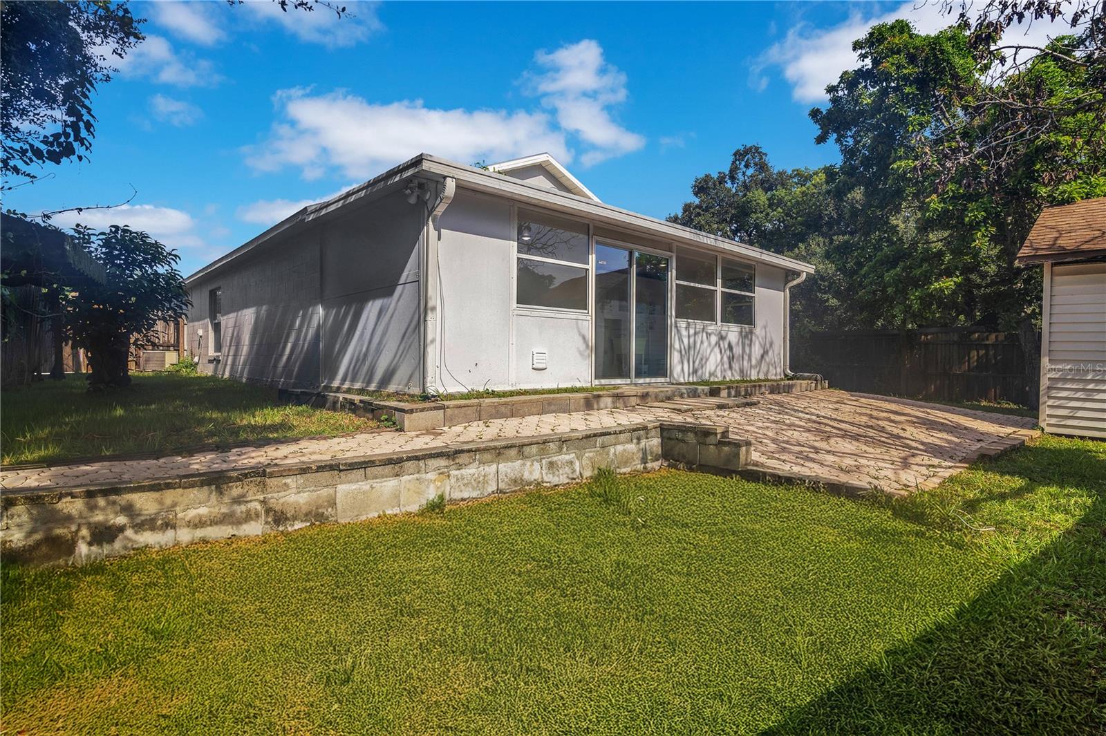 7231 EDGEWATER SHORES CT