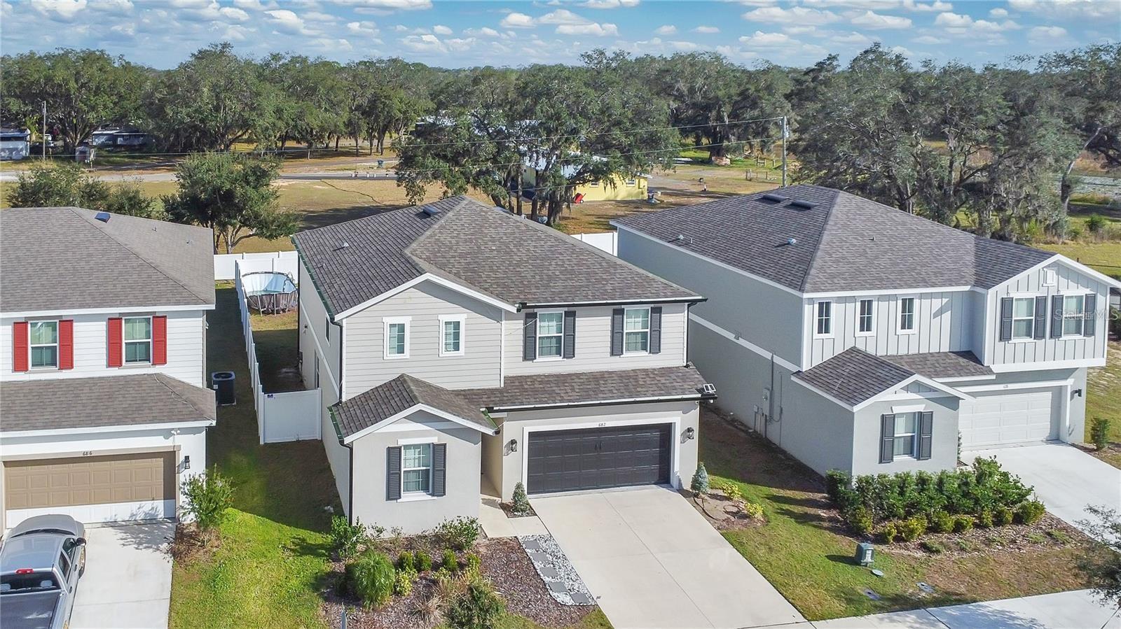 682 HERITAGE SQUARE DR