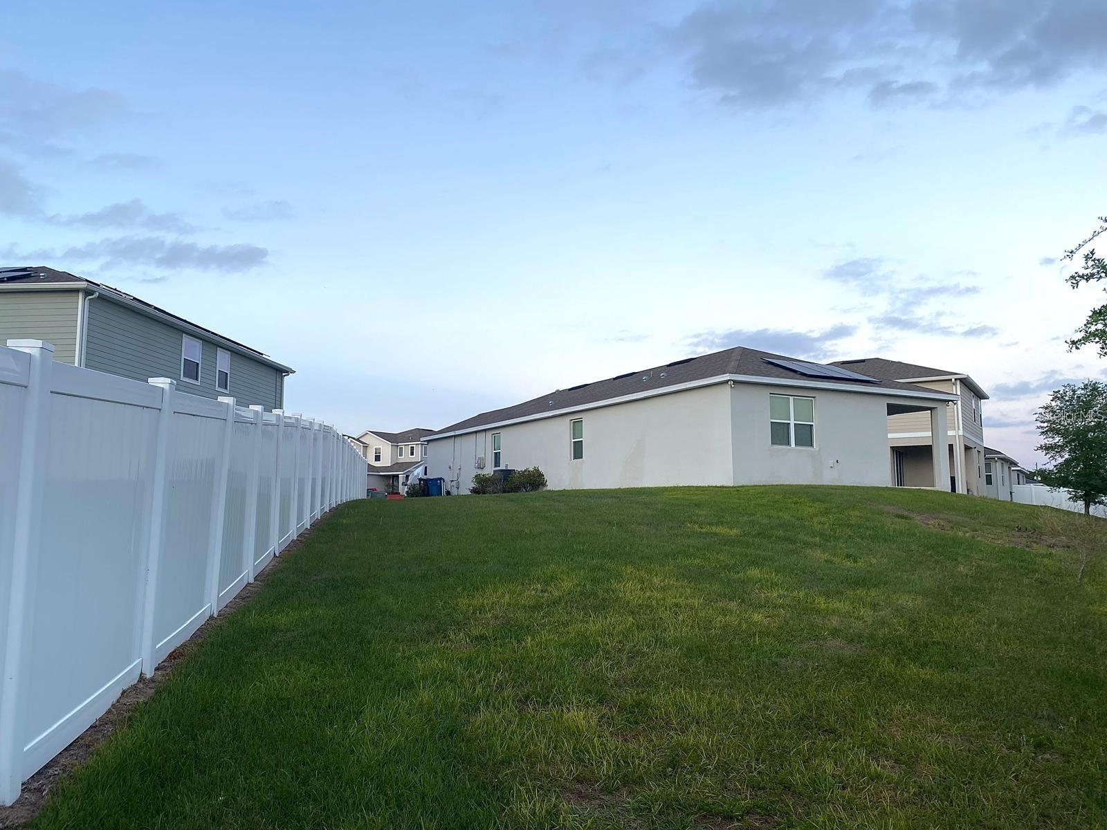 1241 FOREST GATE CIR