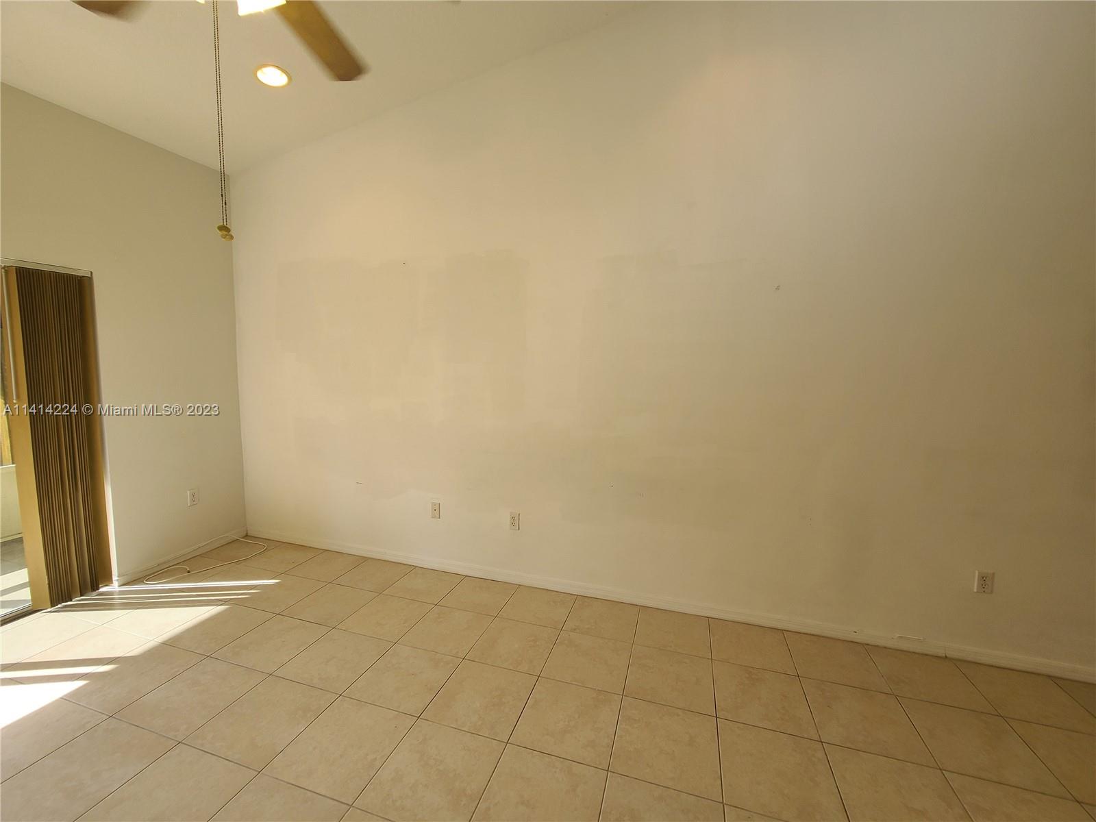 1174 NE 32nd Ter # 0