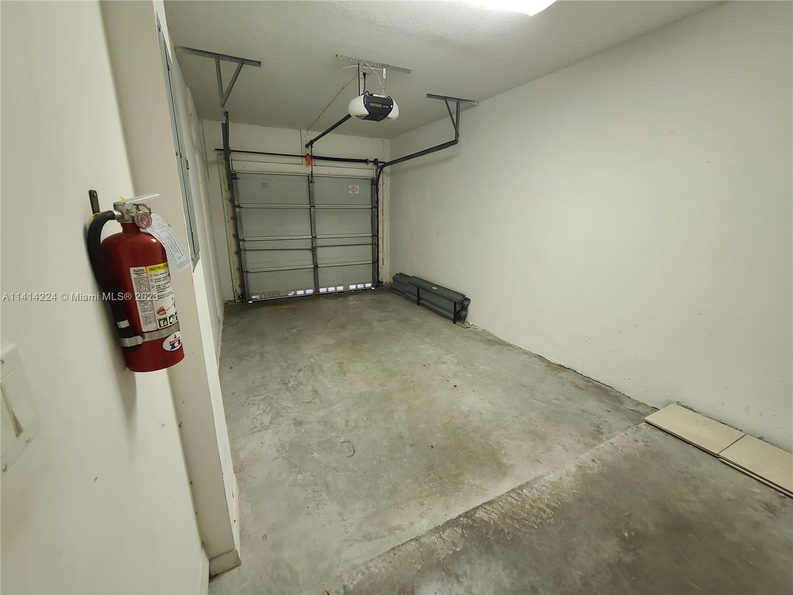 1174 NE 32nd Ter # 0