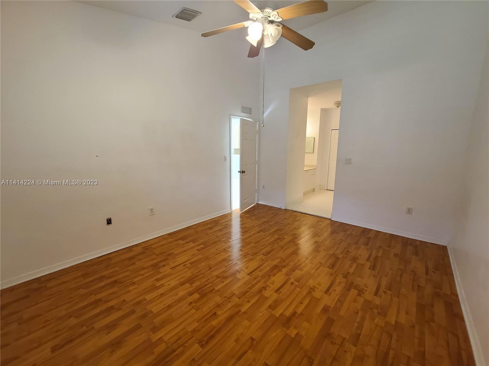 1174 NE 32nd Ter # 0