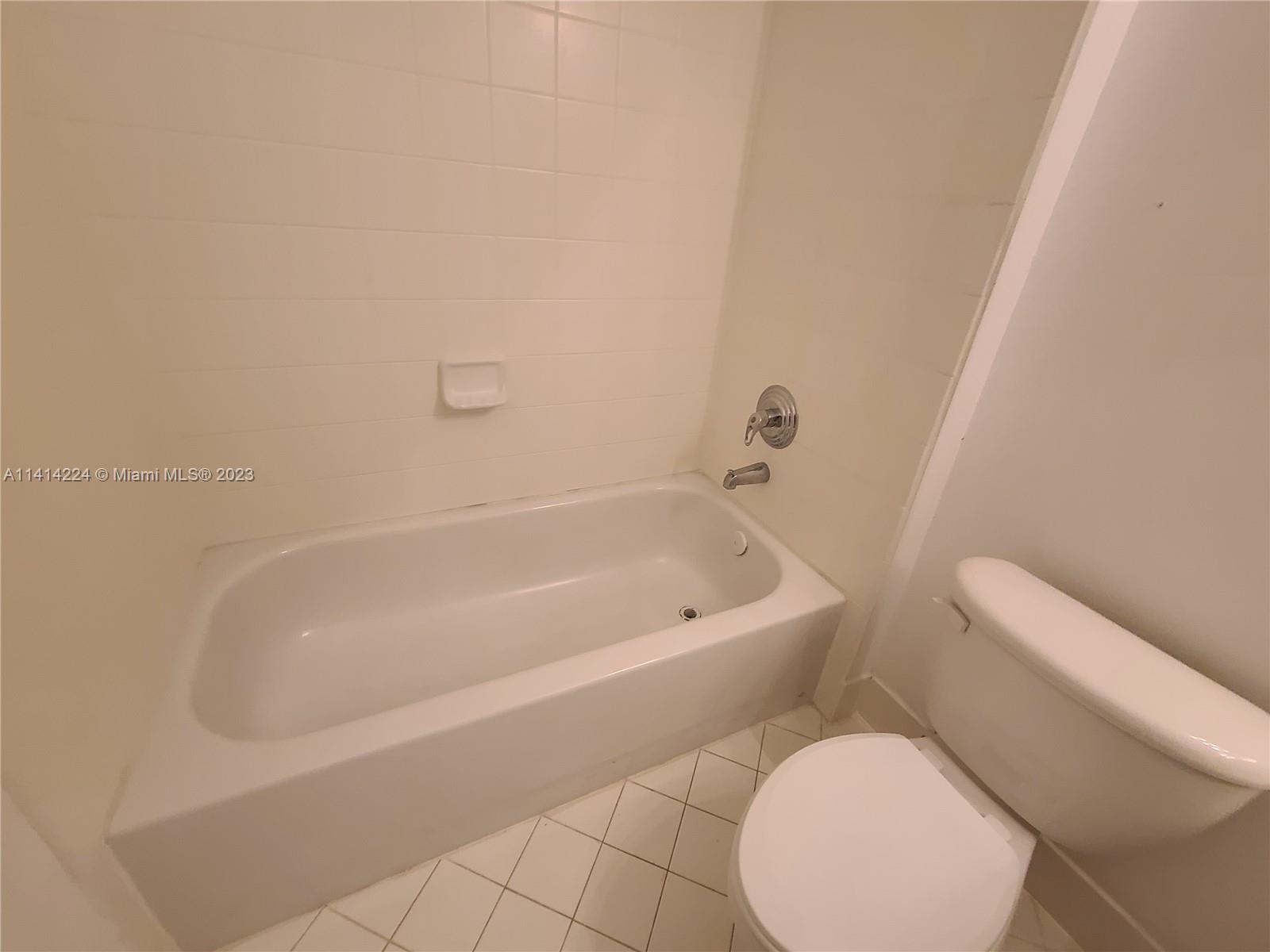 1174 NE 32nd Ter # 0