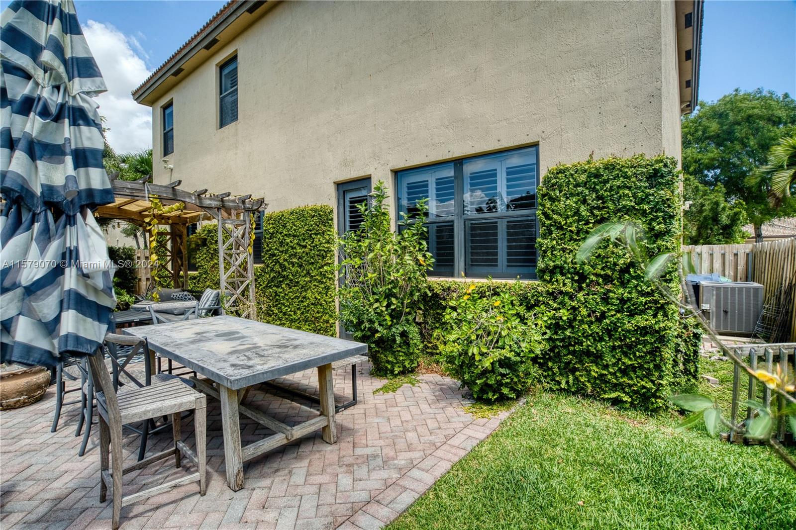 10482 SW 224th Ter