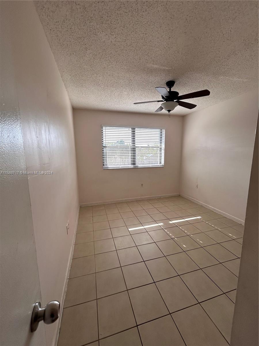 15630 SW 80th St # 305 Unit: I-305