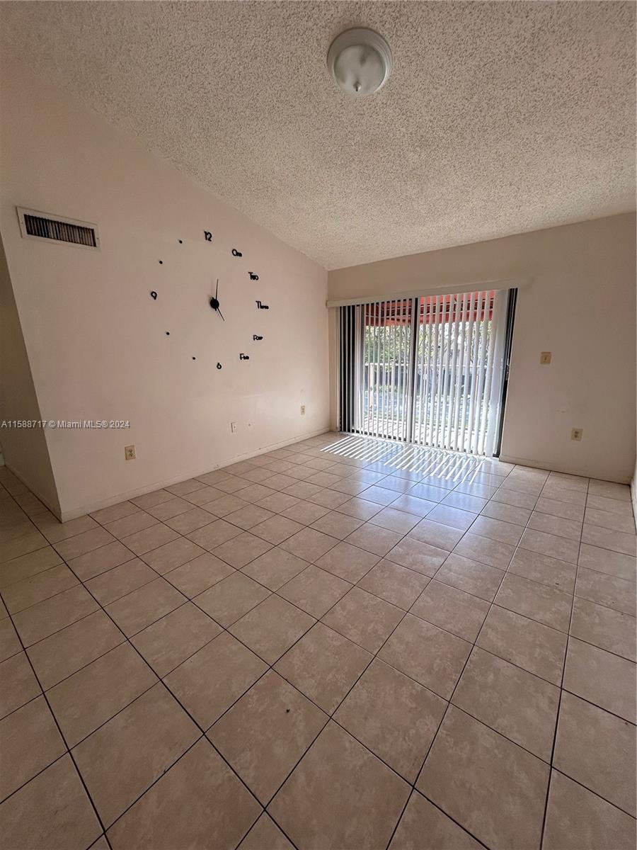 15630 SW 80th St # 305 Unit: I-305