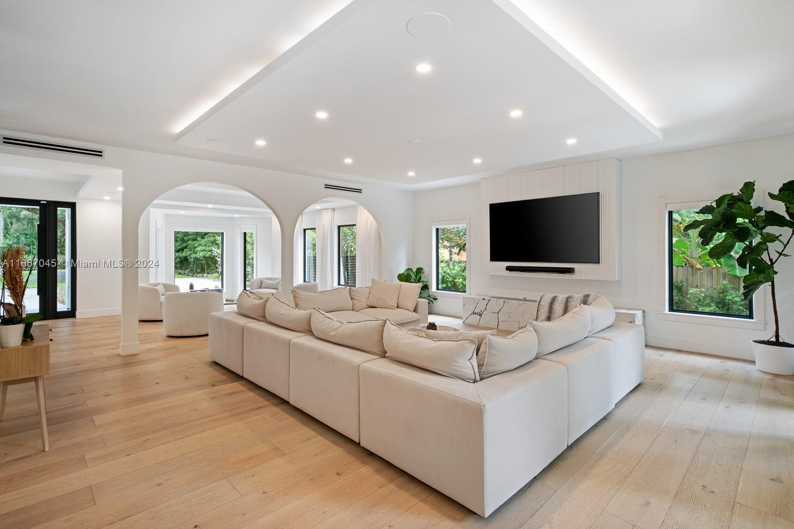 4950 SW 63rd Ave