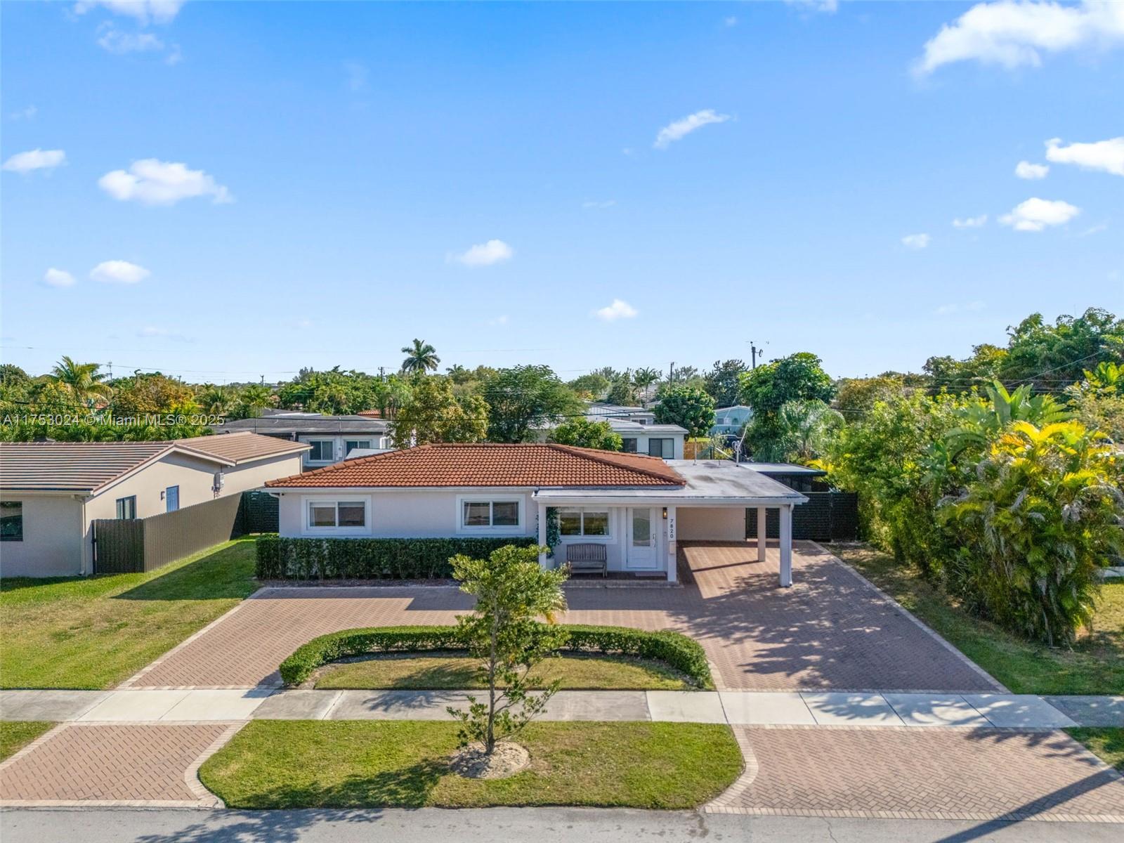7820 SW 33rd Ter