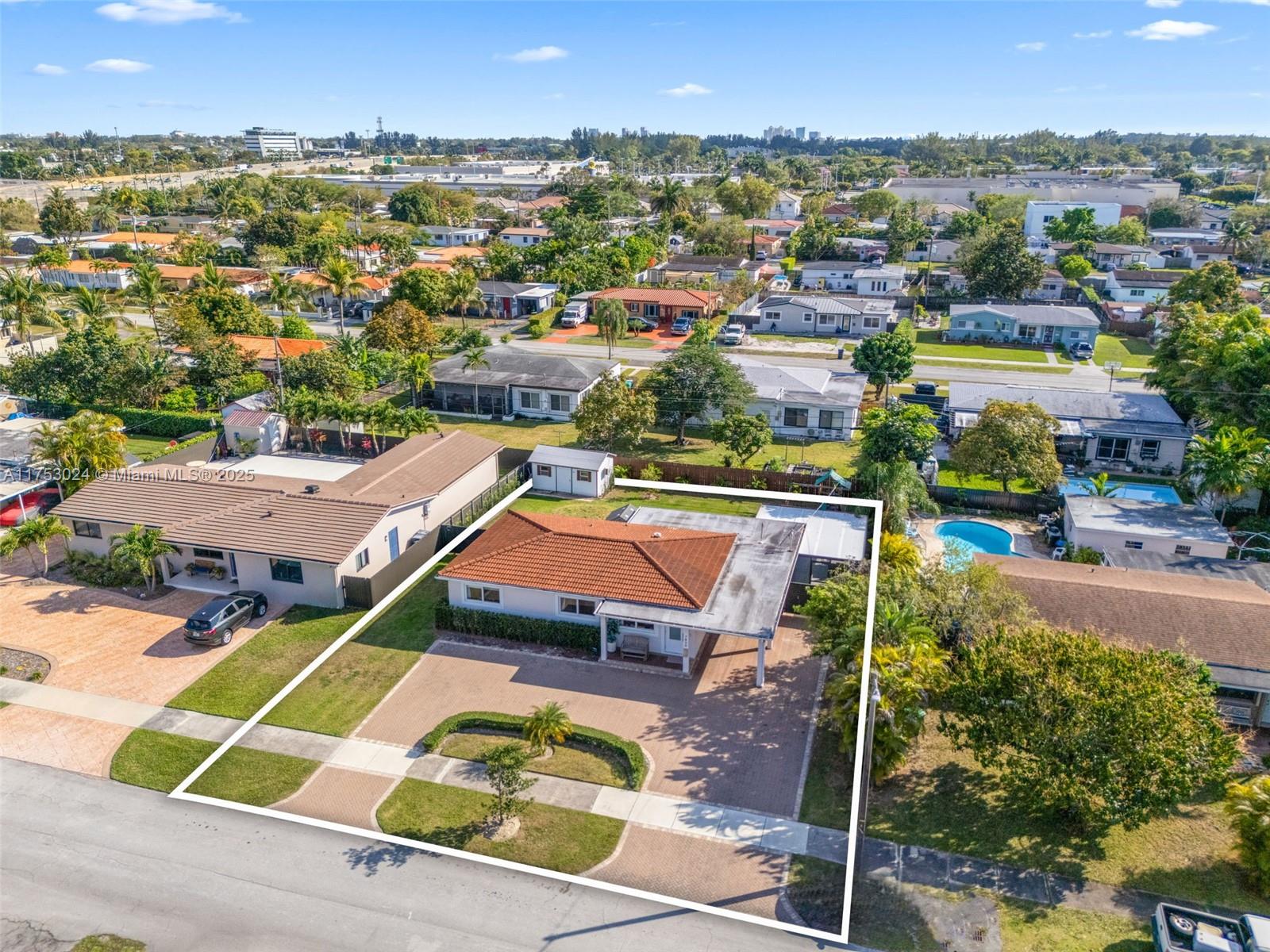 7820 SW 33rd Ter