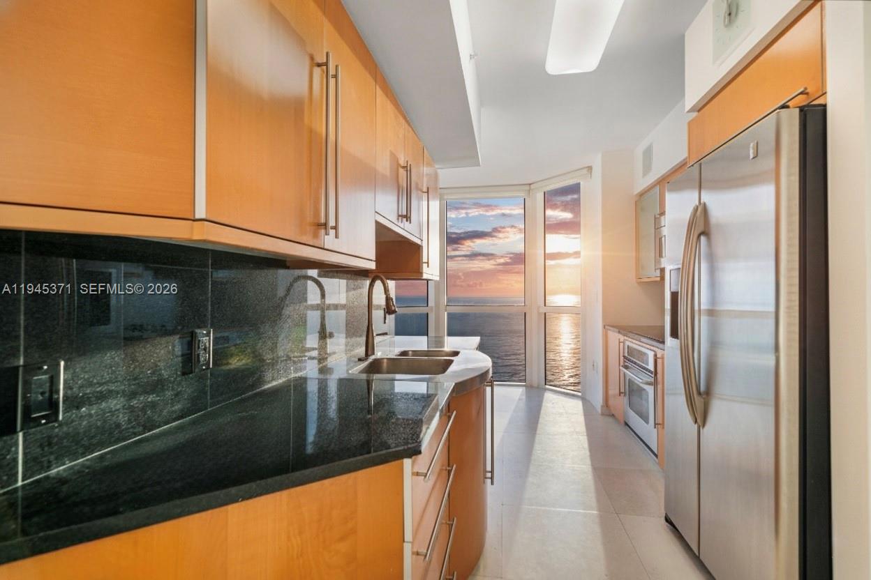 6365 Collins Ave # 2901