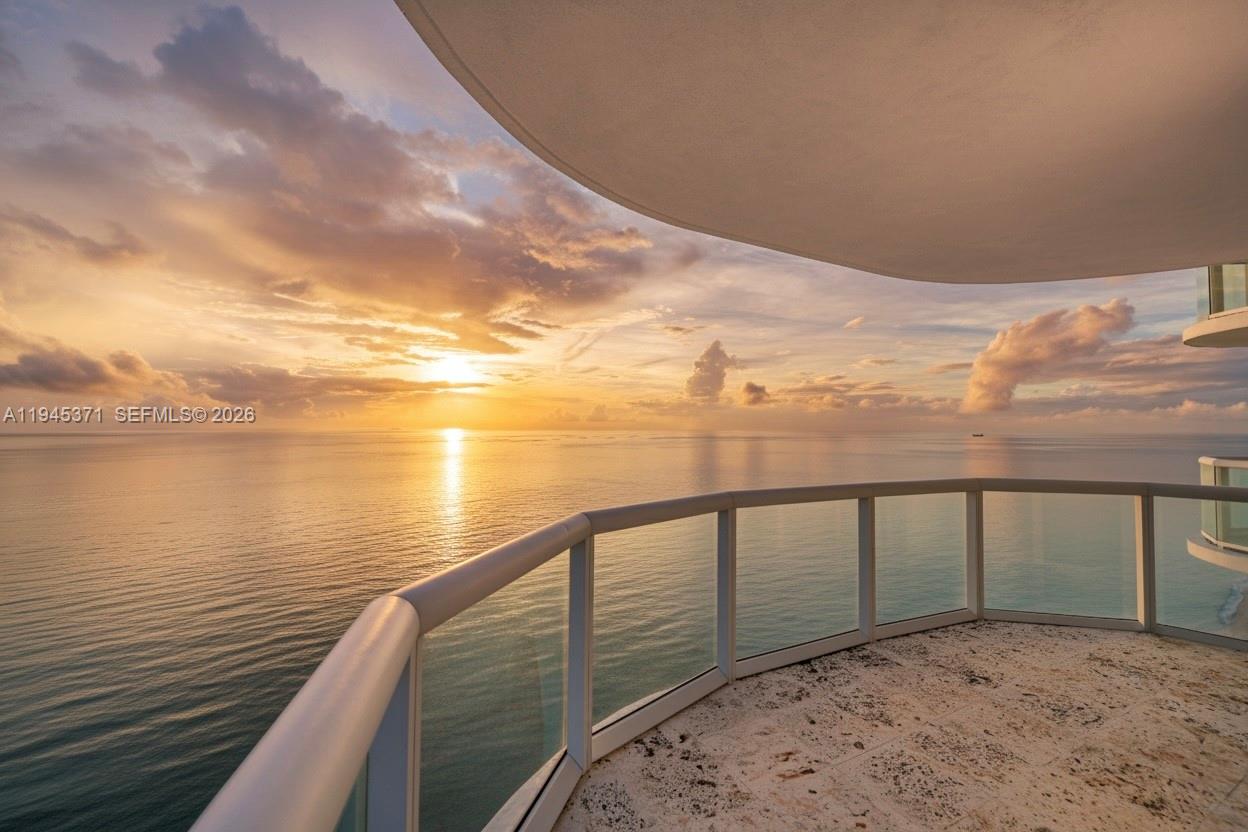 6365 Collins Ave # 2901