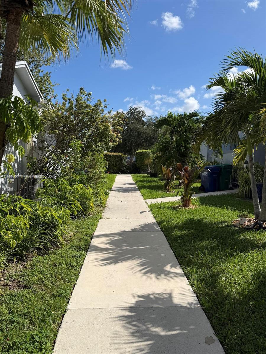 6477 SW 152nd Pl # 77 Unit: 5-77