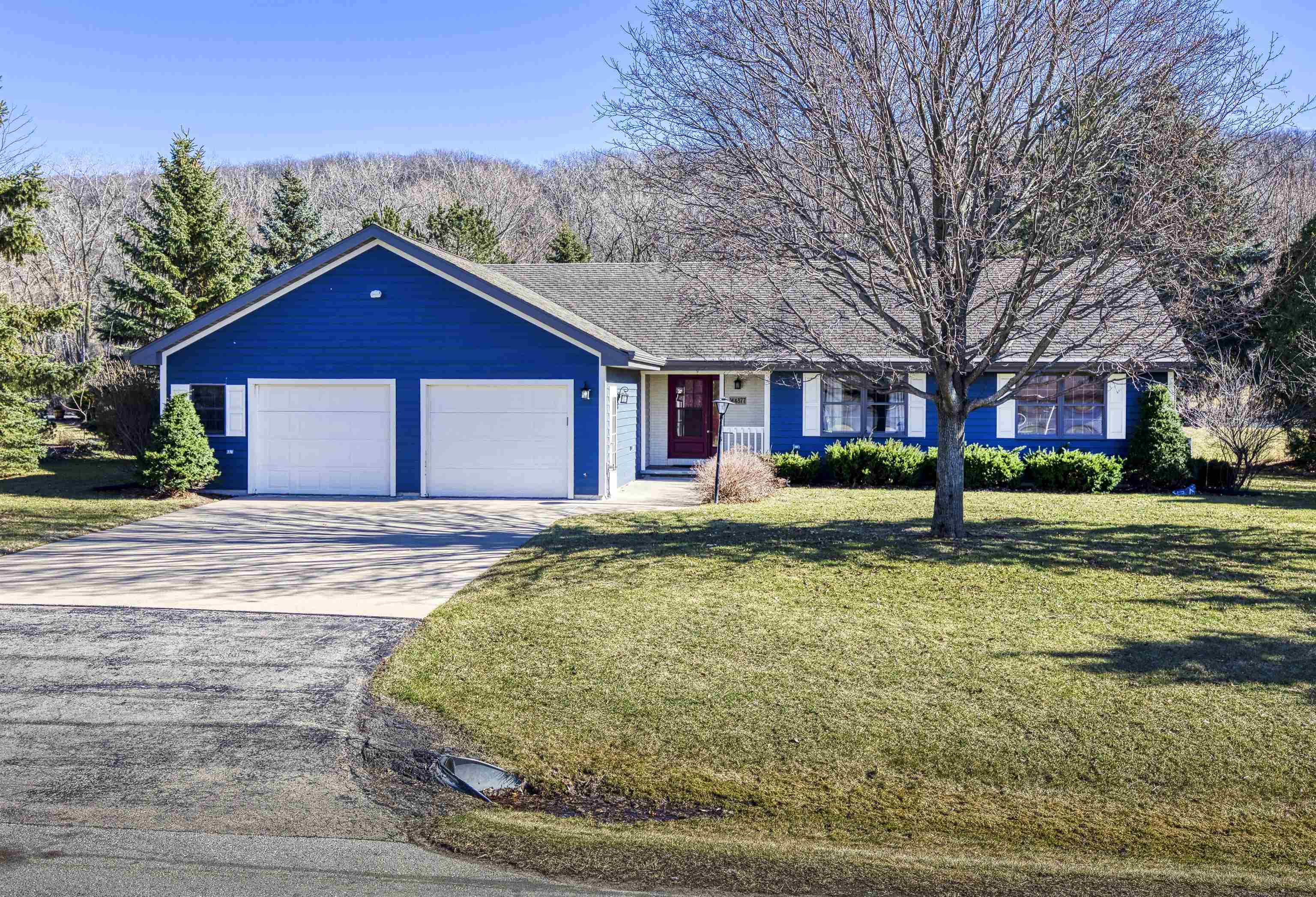 W4877 SPRING HILL Drive