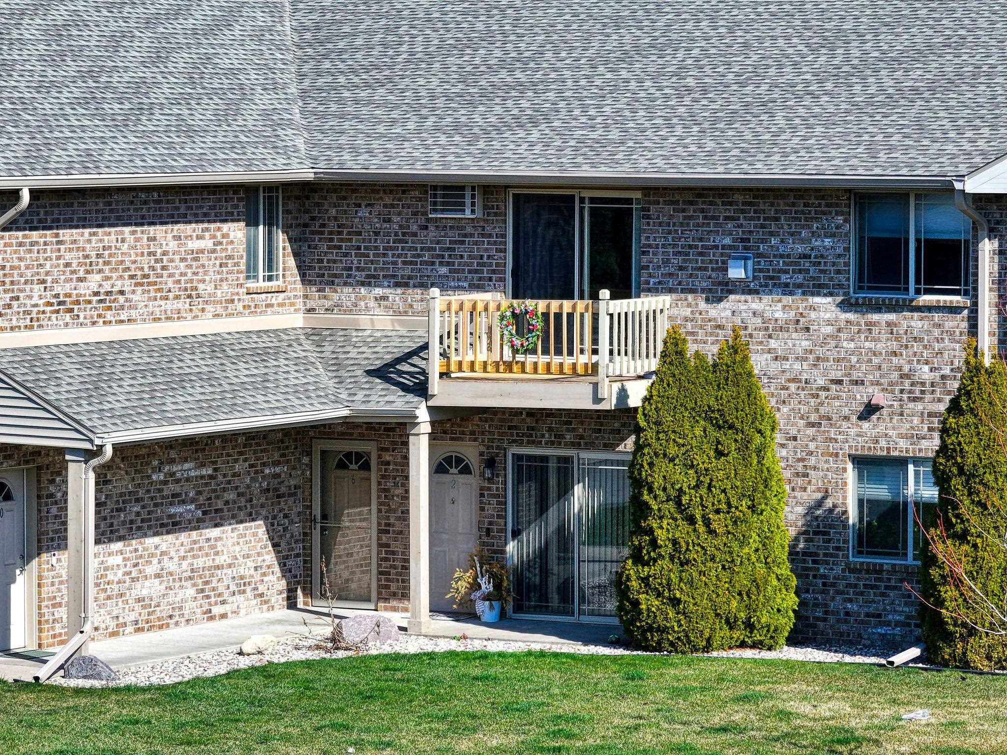 3333 CASALOMA Drive Unit: 6