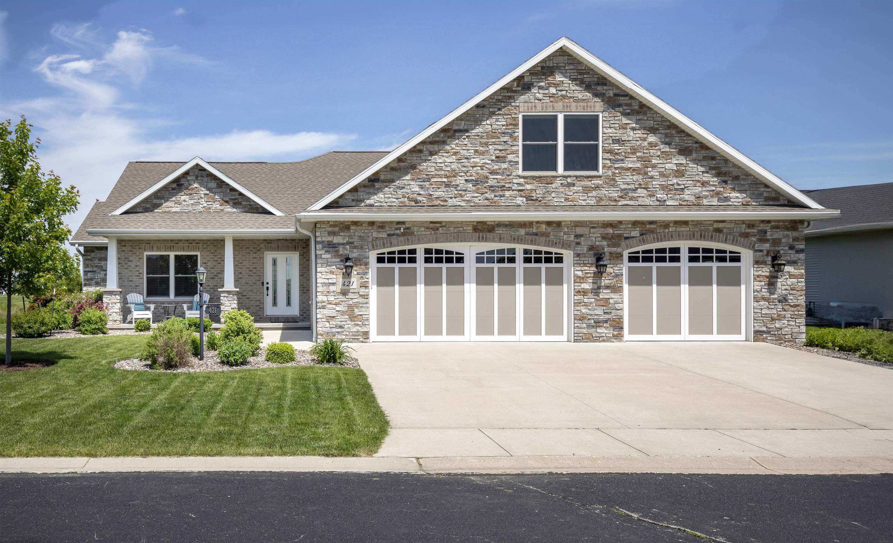 421 PETERLYNN Drive
