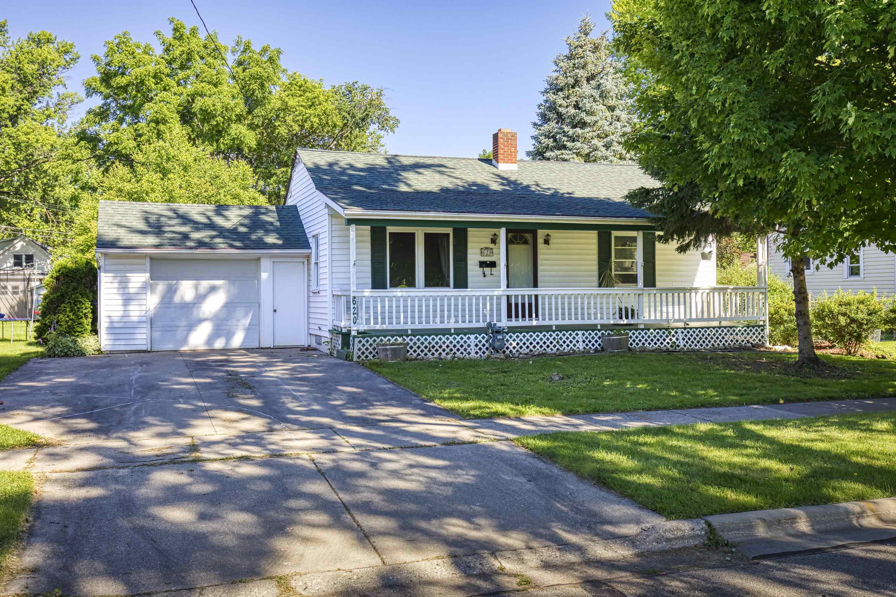 620 S HURON Street