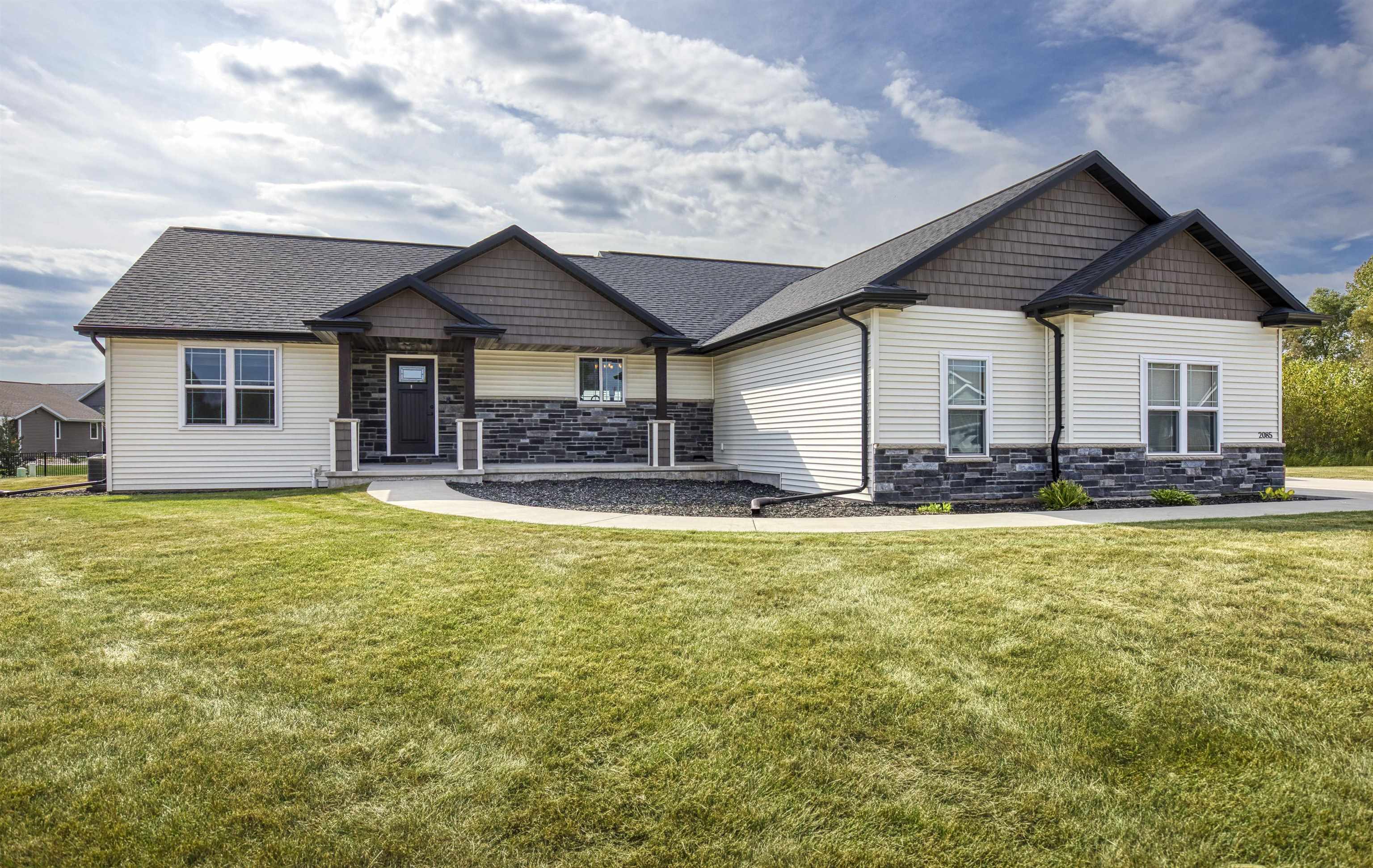 2085 W SUGAR Court