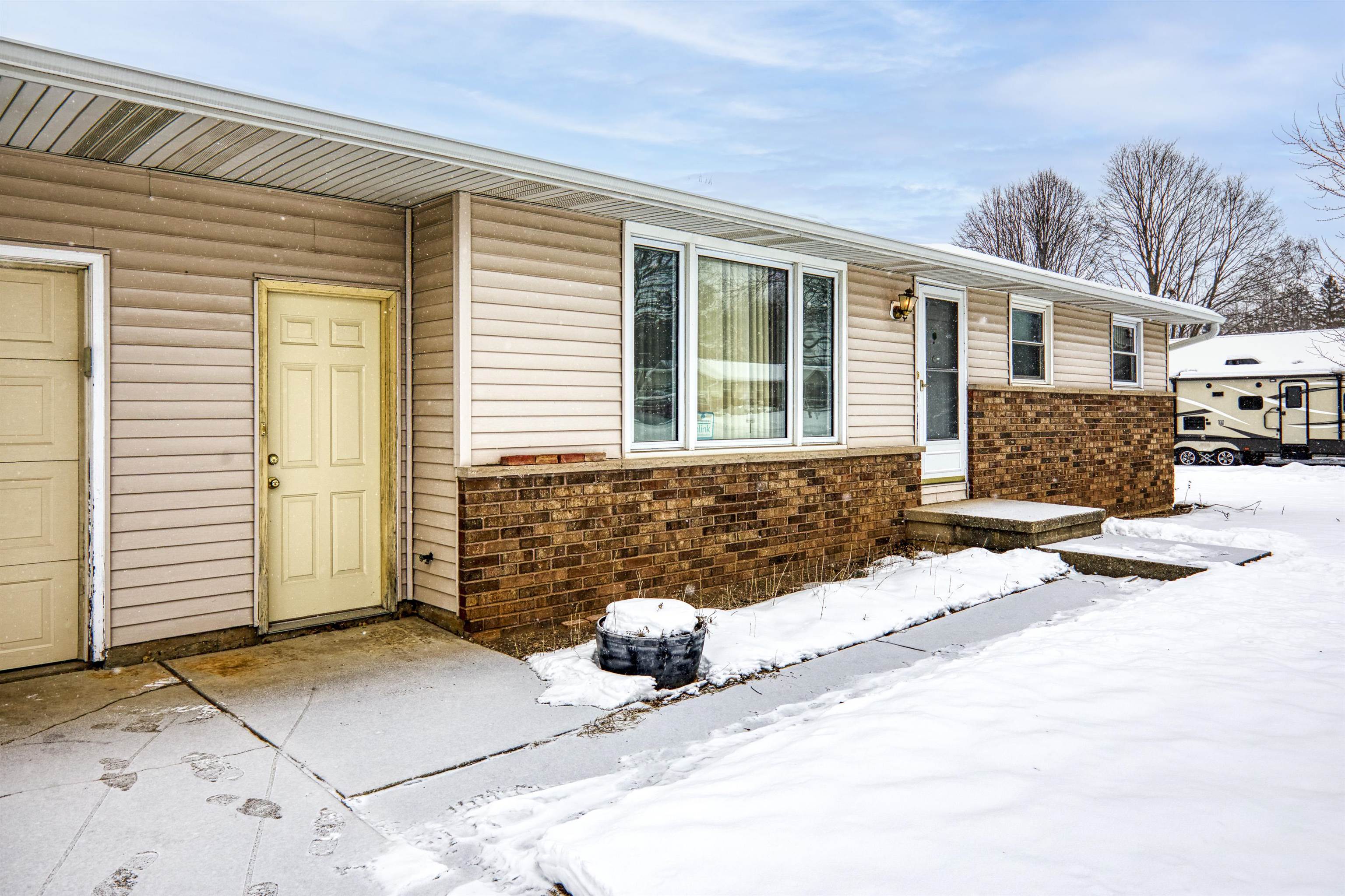 2880 HILLCREST Court
