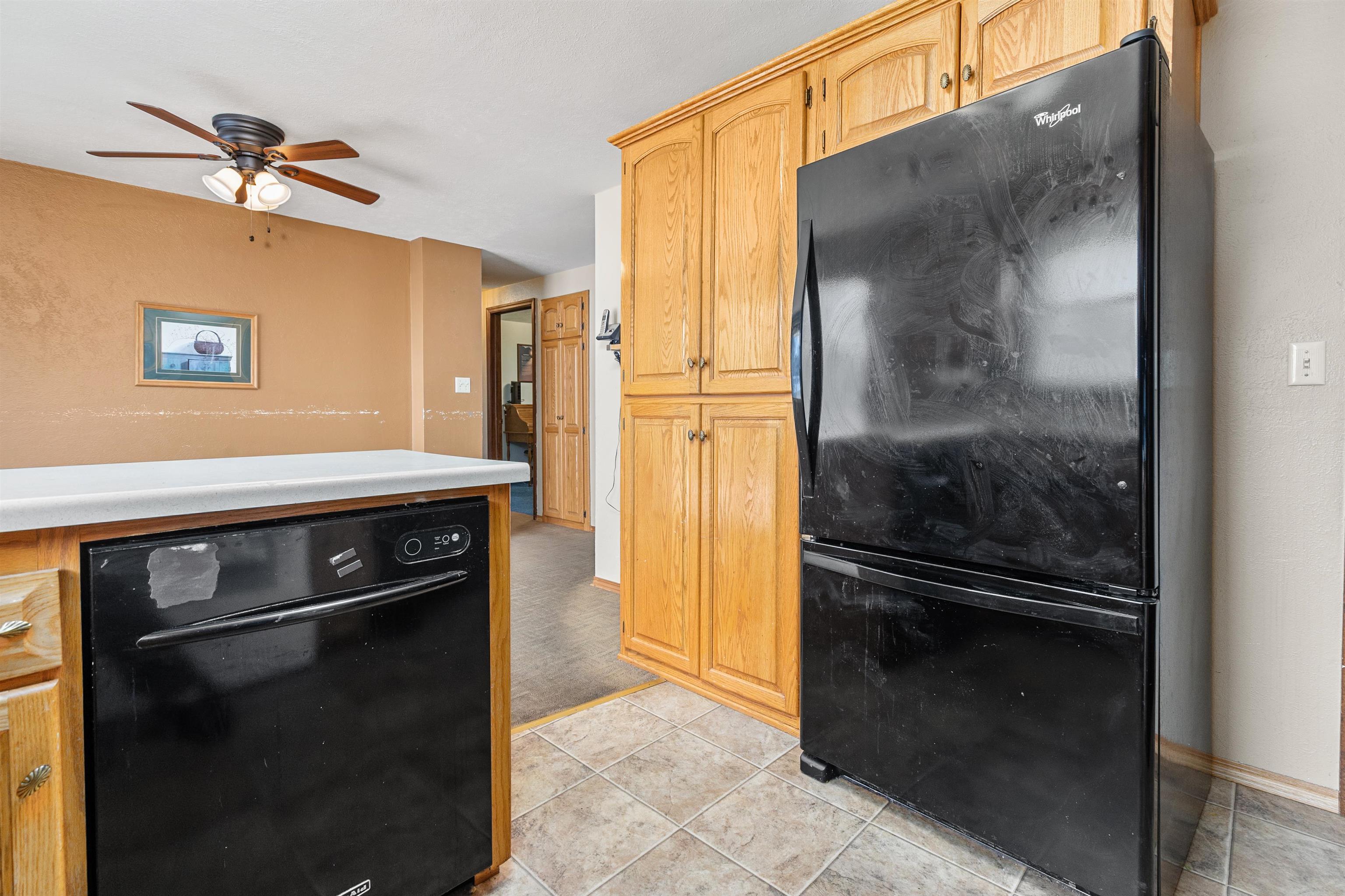 2880 HILLCREST Court