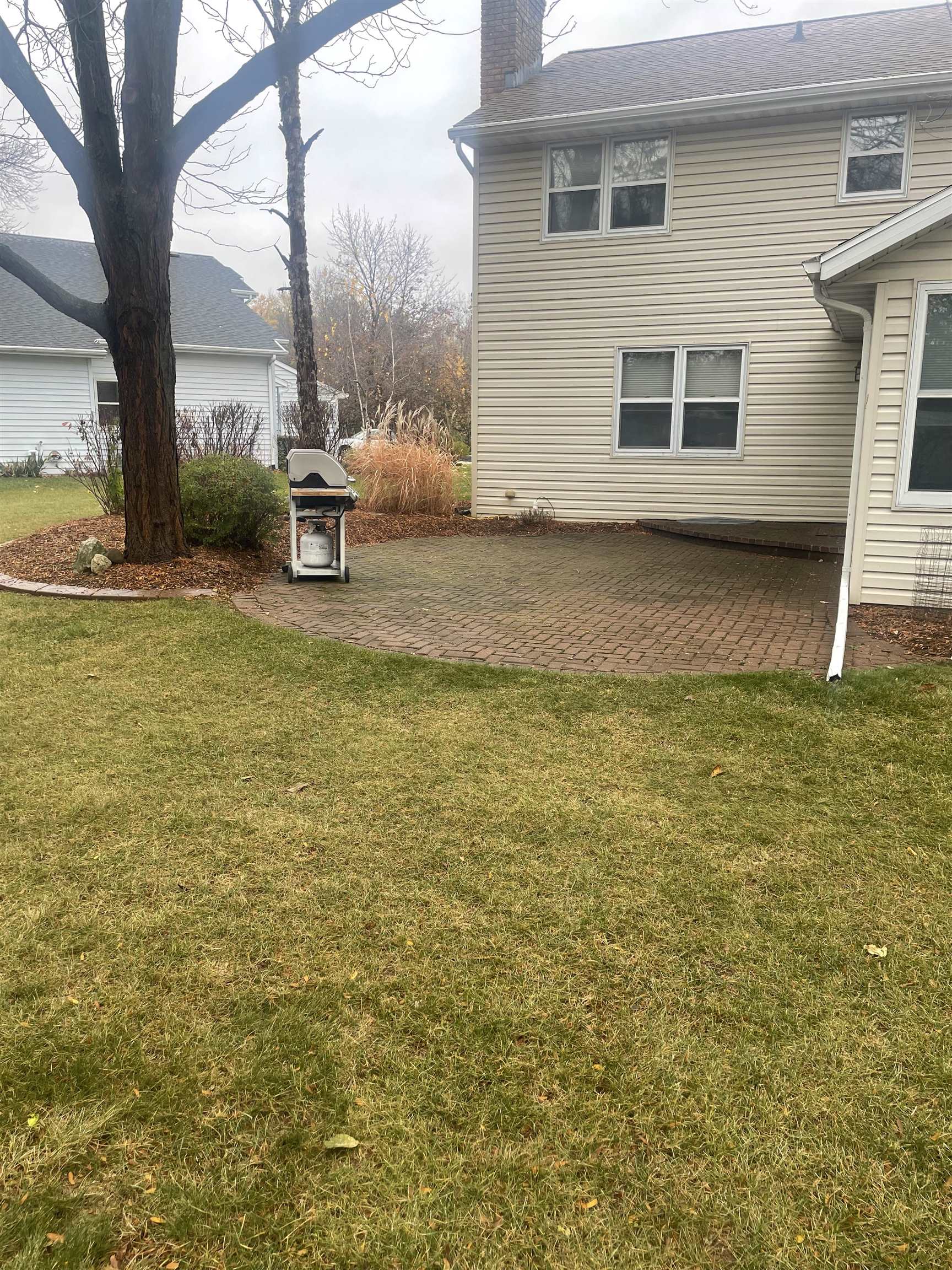16 W CREEK WATER Court