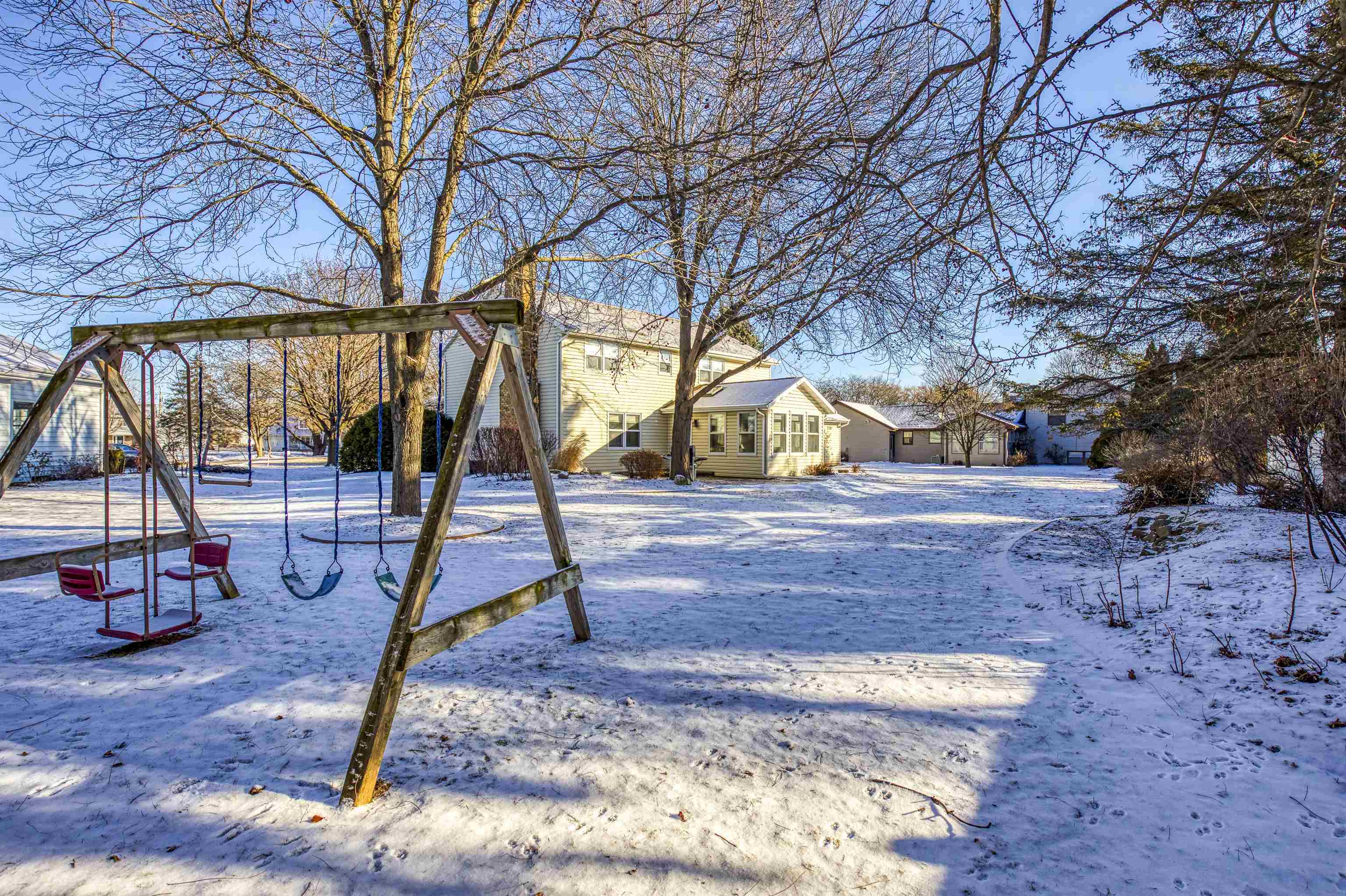 16 W CREEK WATER Court