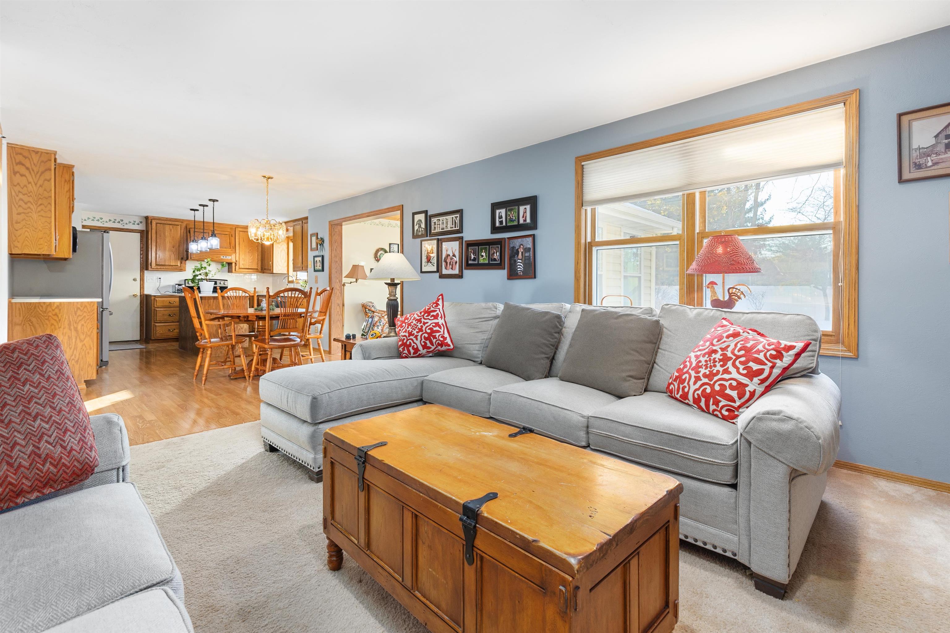 16 W CREEK WATER Court