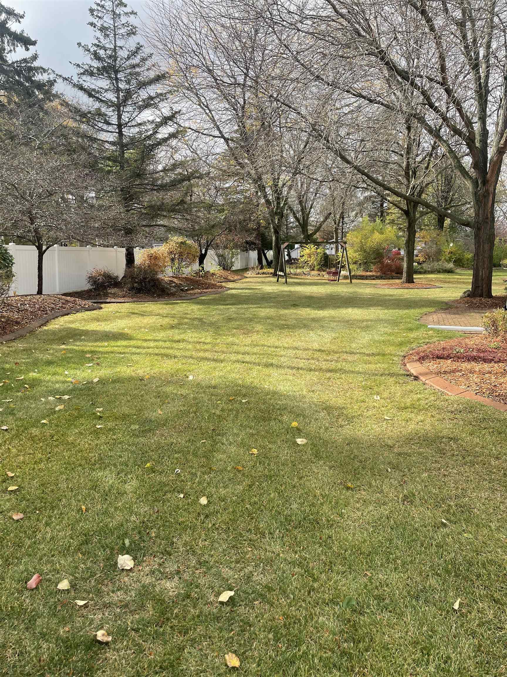 16 W CREEK WATER Court