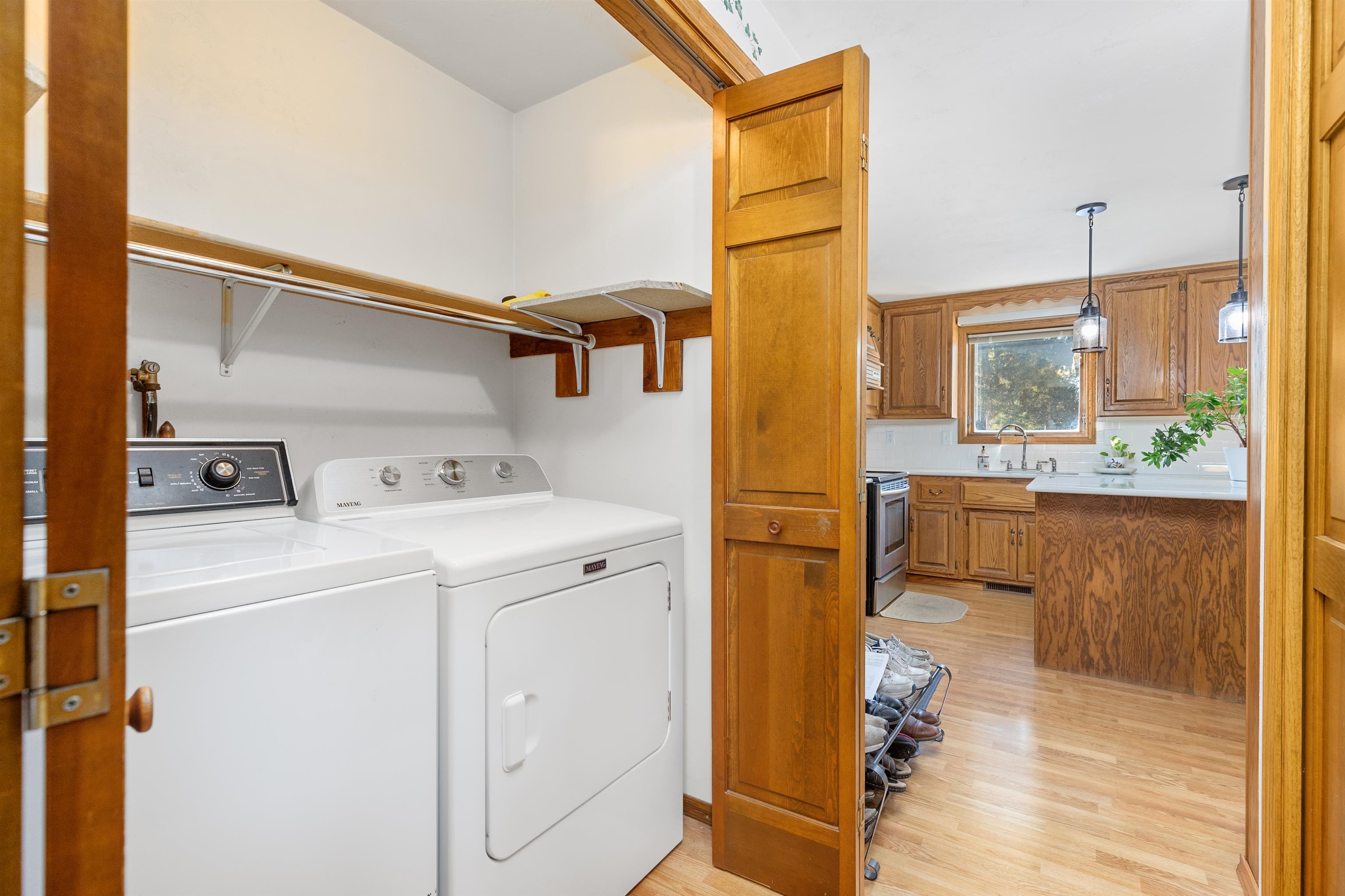 16 W CREEK WATER Court