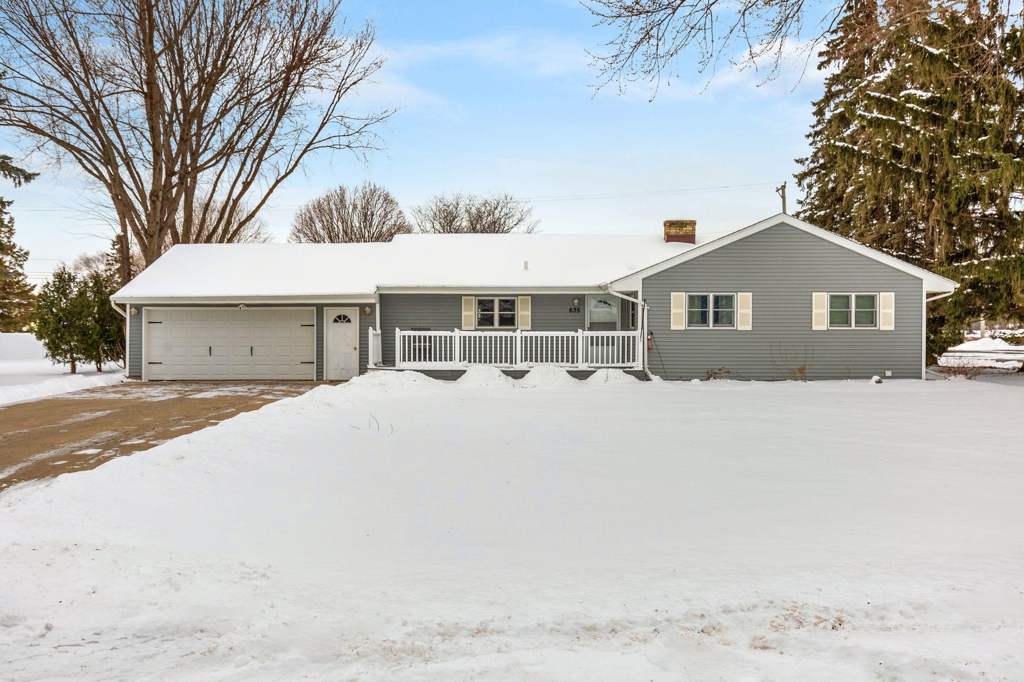 635 W SUNSET Avenue