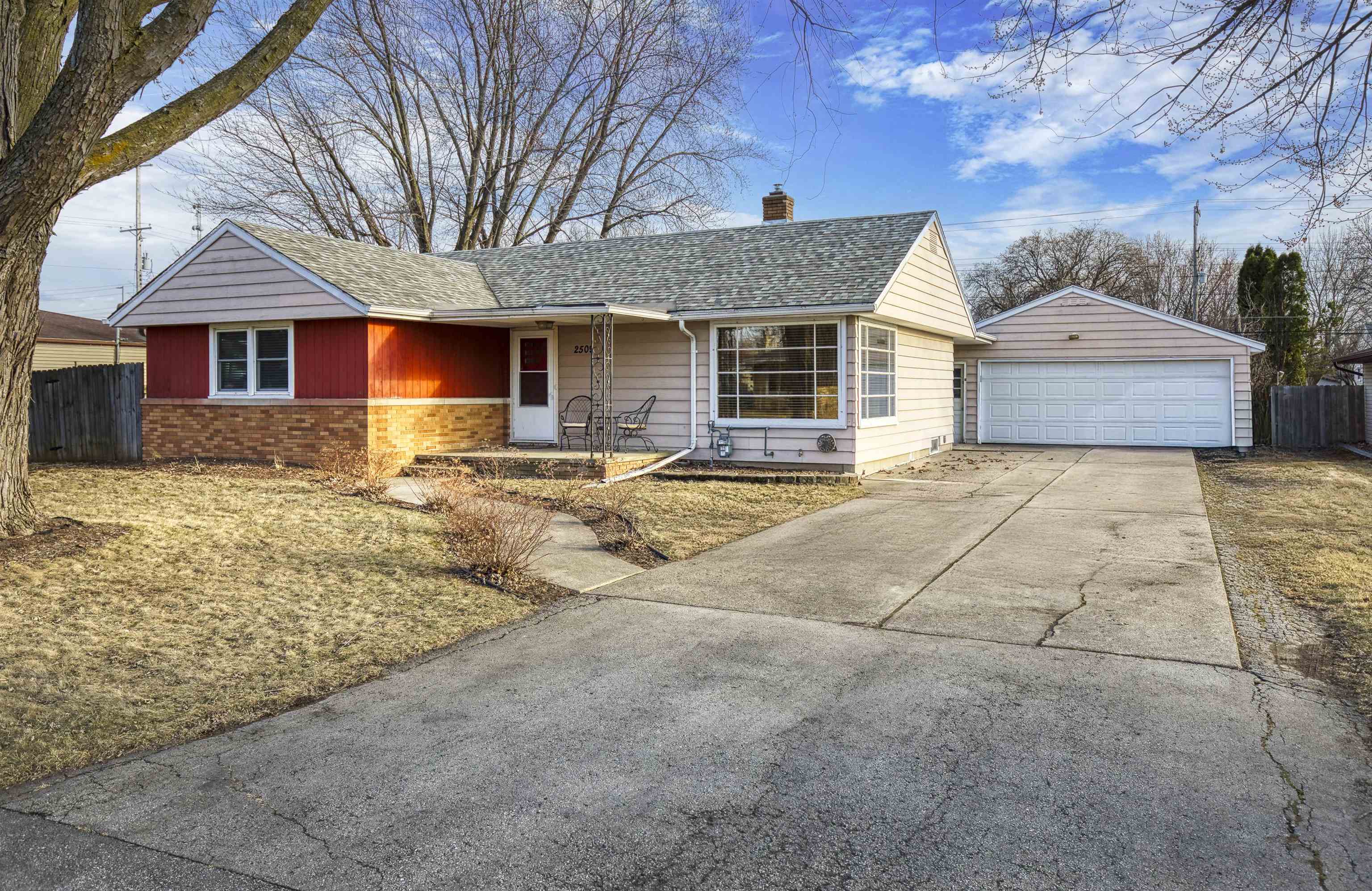 2509 W 8TH Street