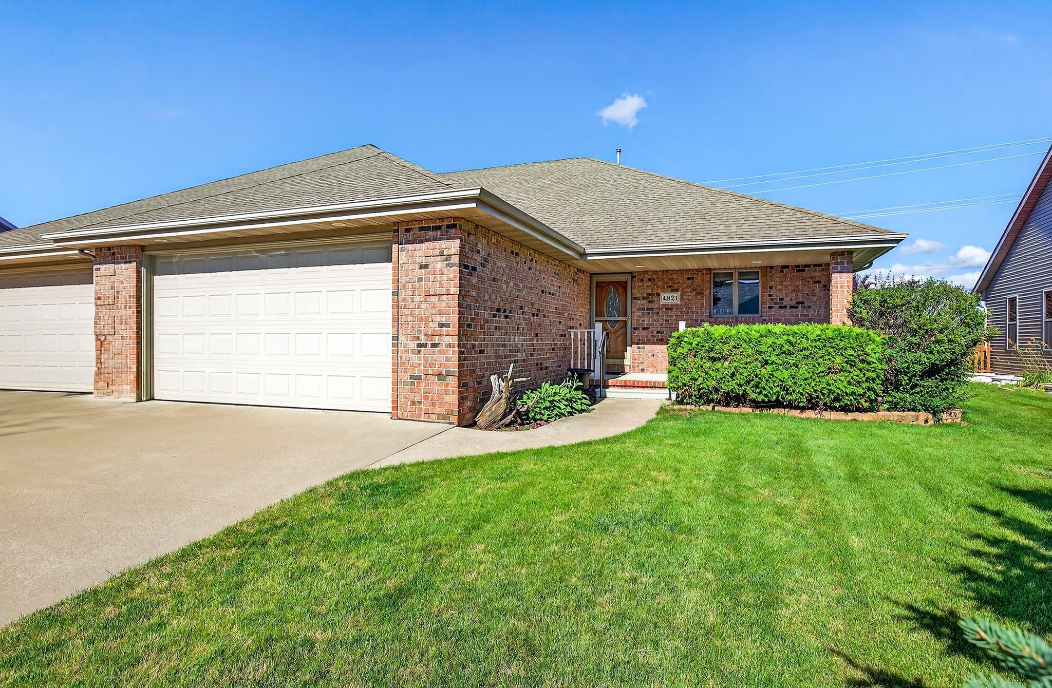 4821 N APPLE Road