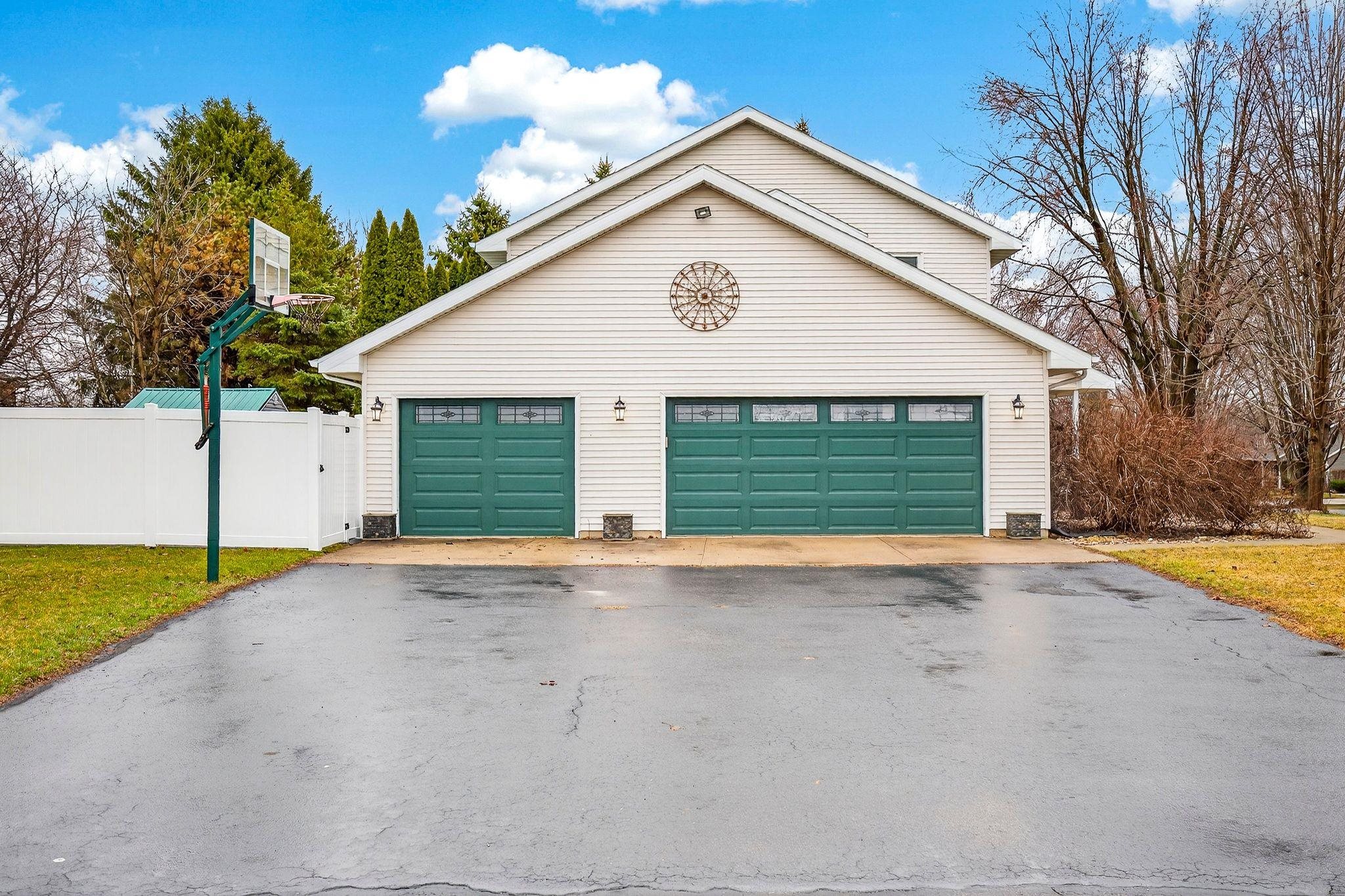 W6180 LONG Court