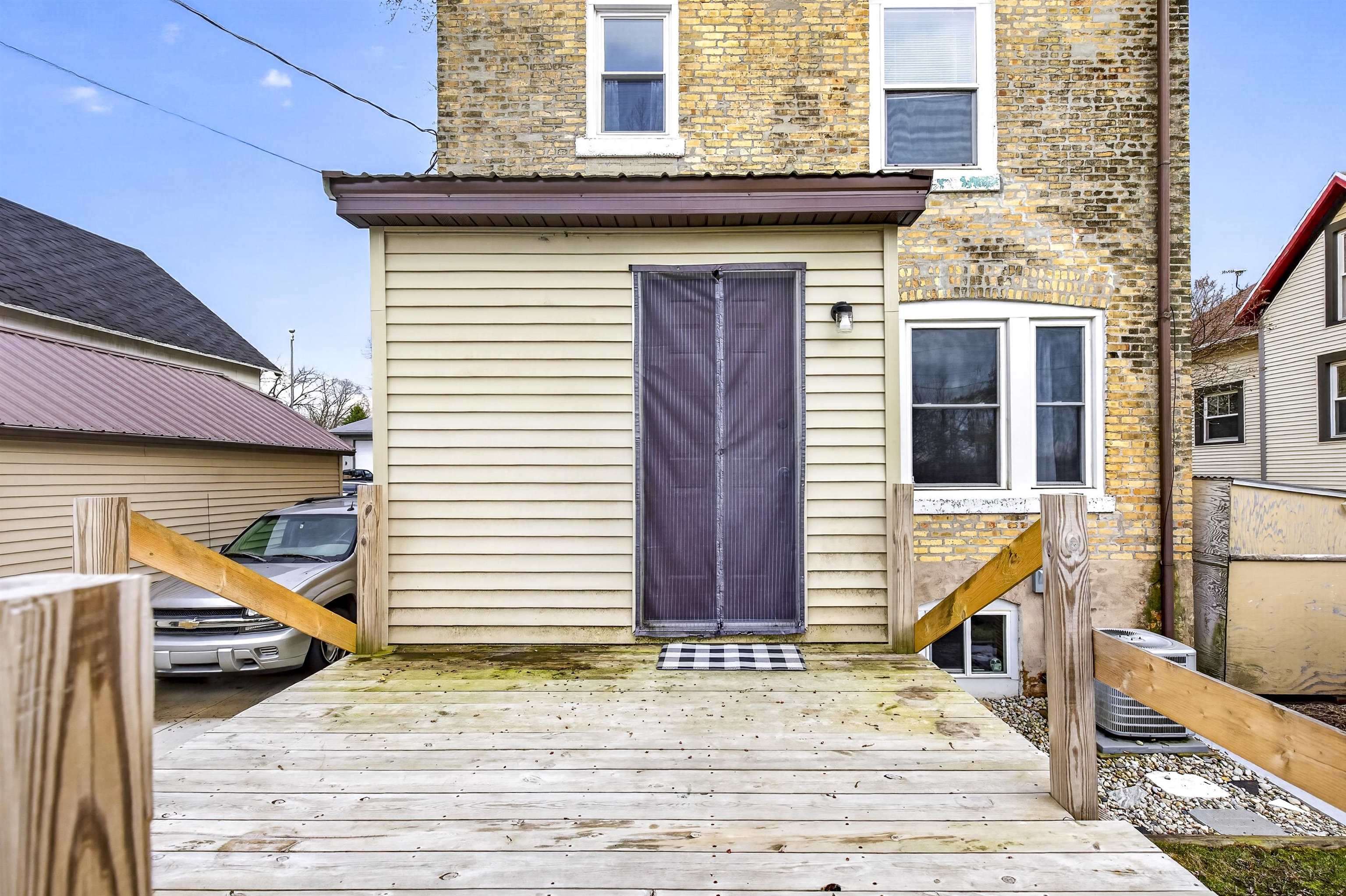 W5642 FAHRENKRUG Street