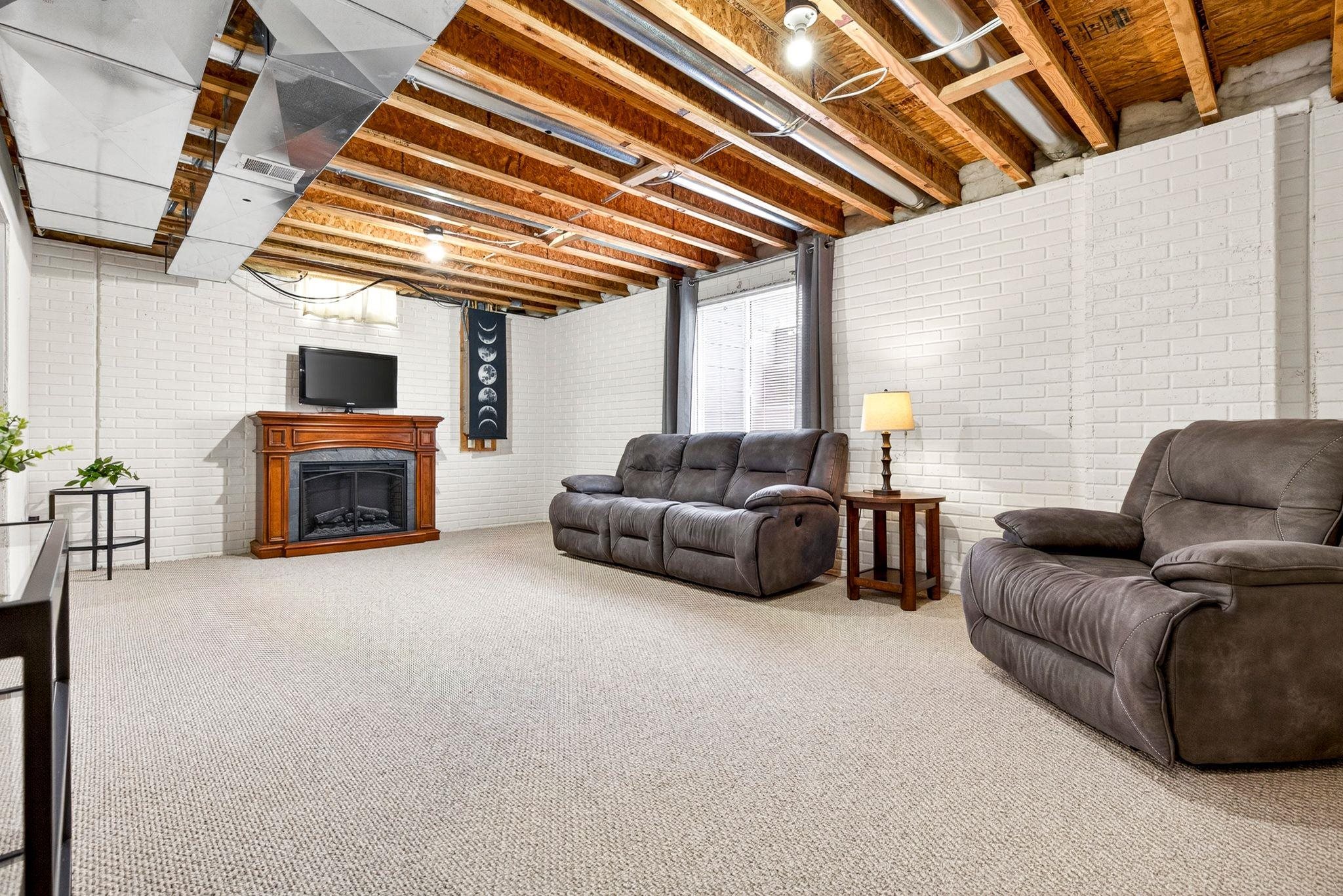 2616 E SUNDANCE Drive