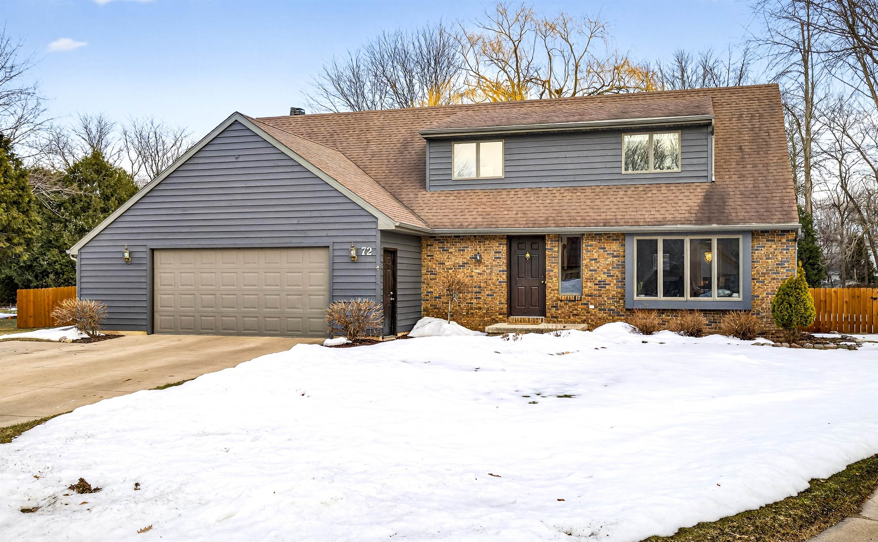 72 THISTLE DOWN Court