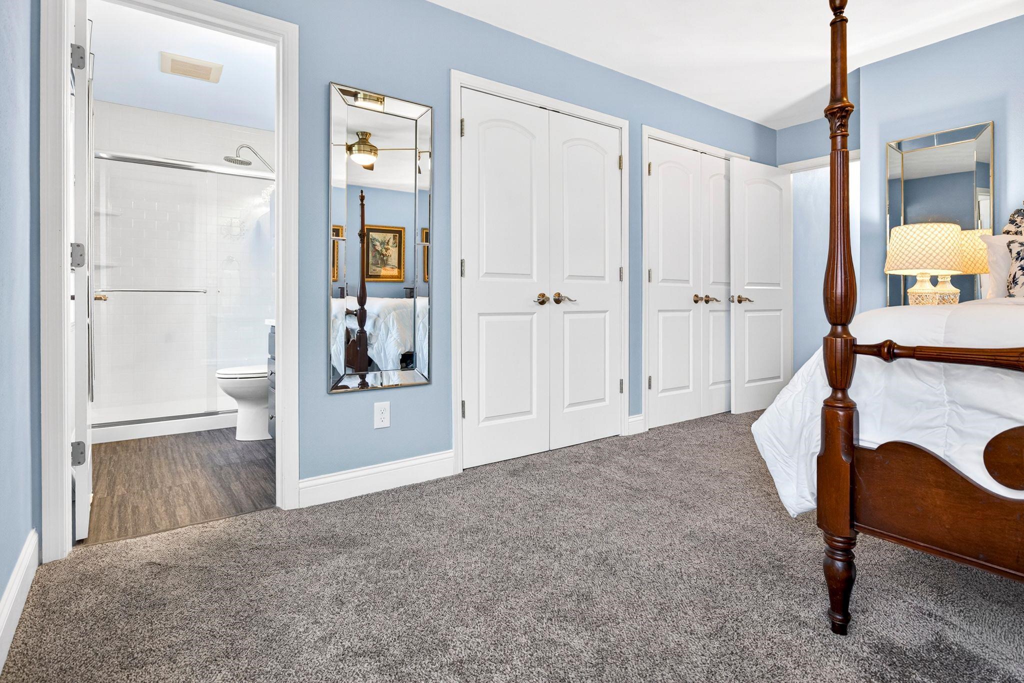 718 APPLEWOOD Drive