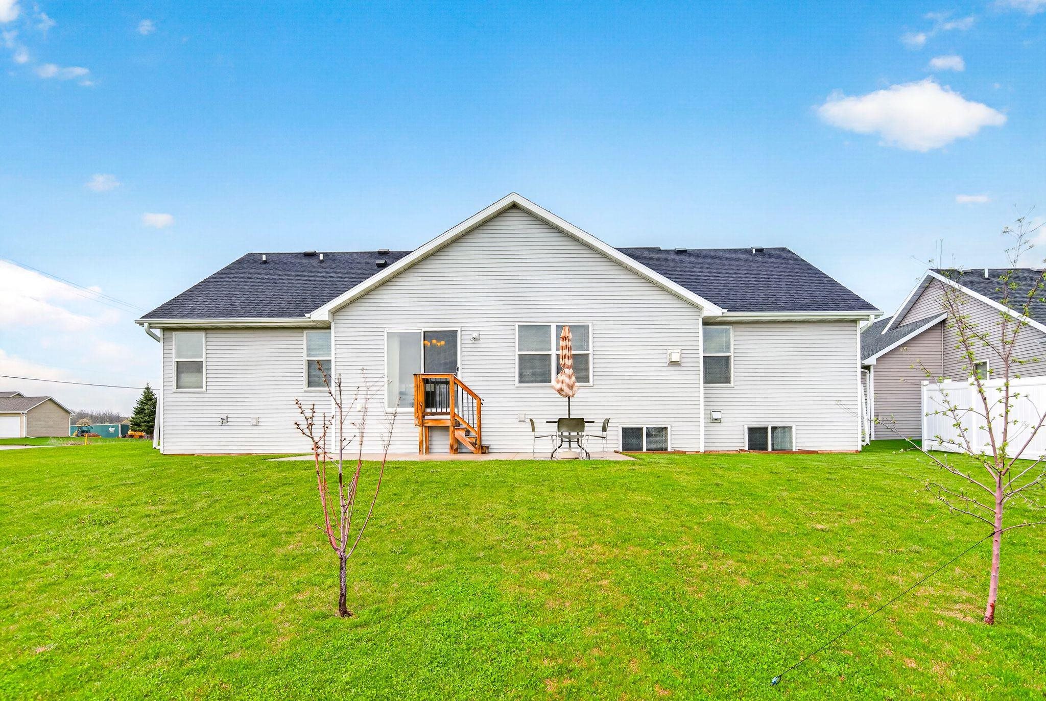 3309 E AQUAMARINE Avenue
