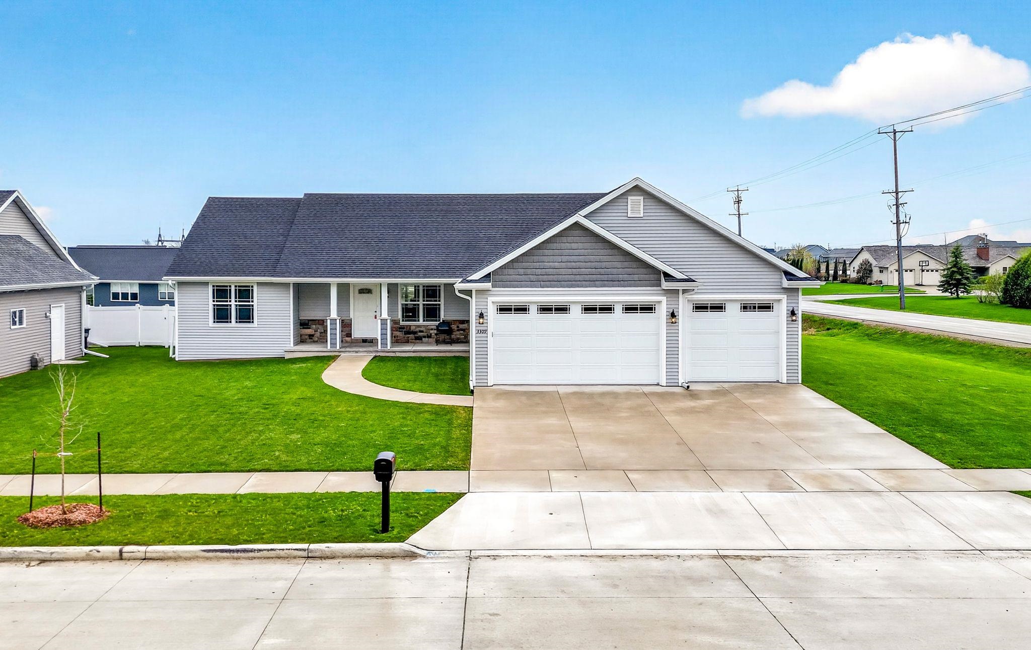 3309 E AQUAMARINE Avenue