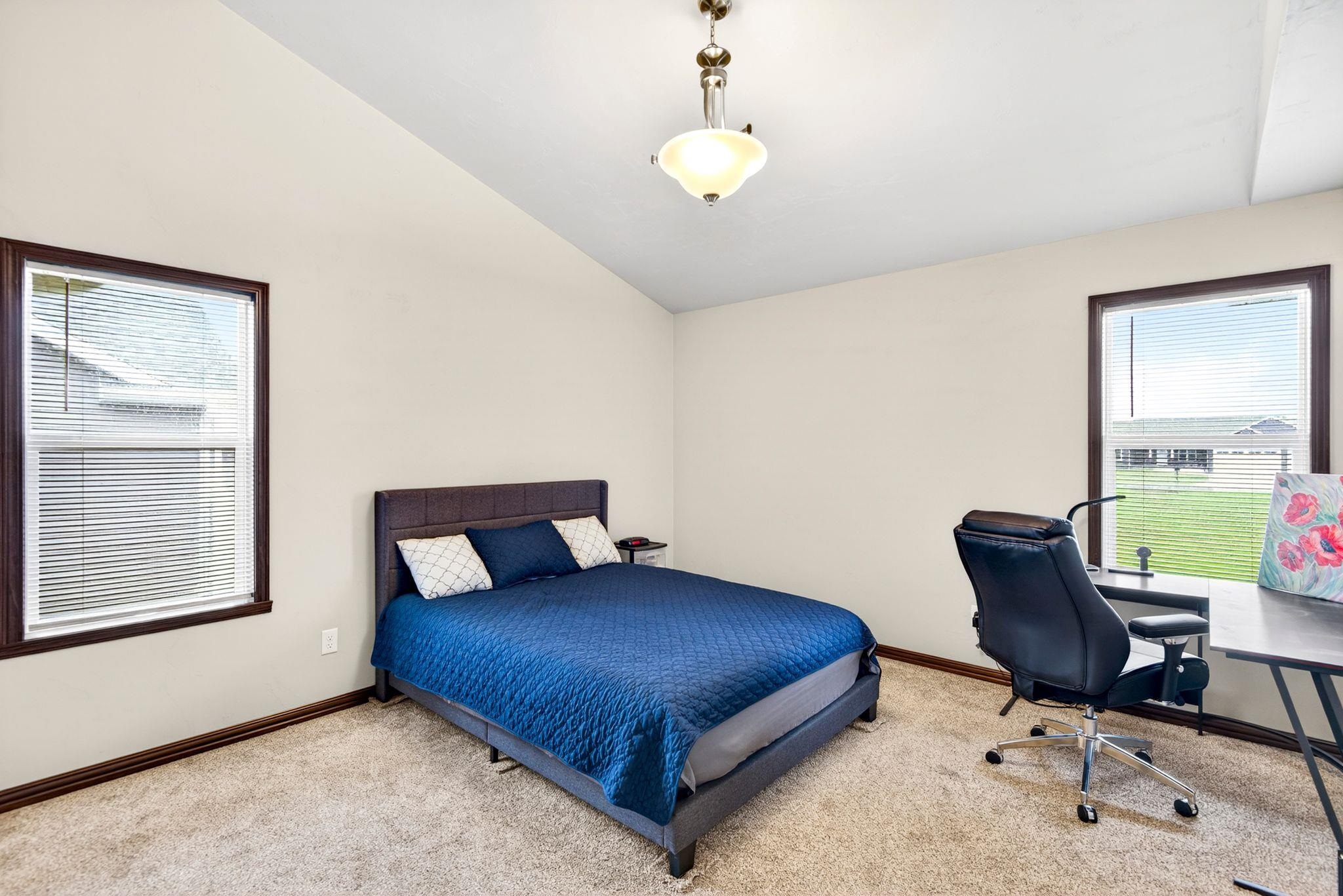 3309 E AQUAMARINE Avenue